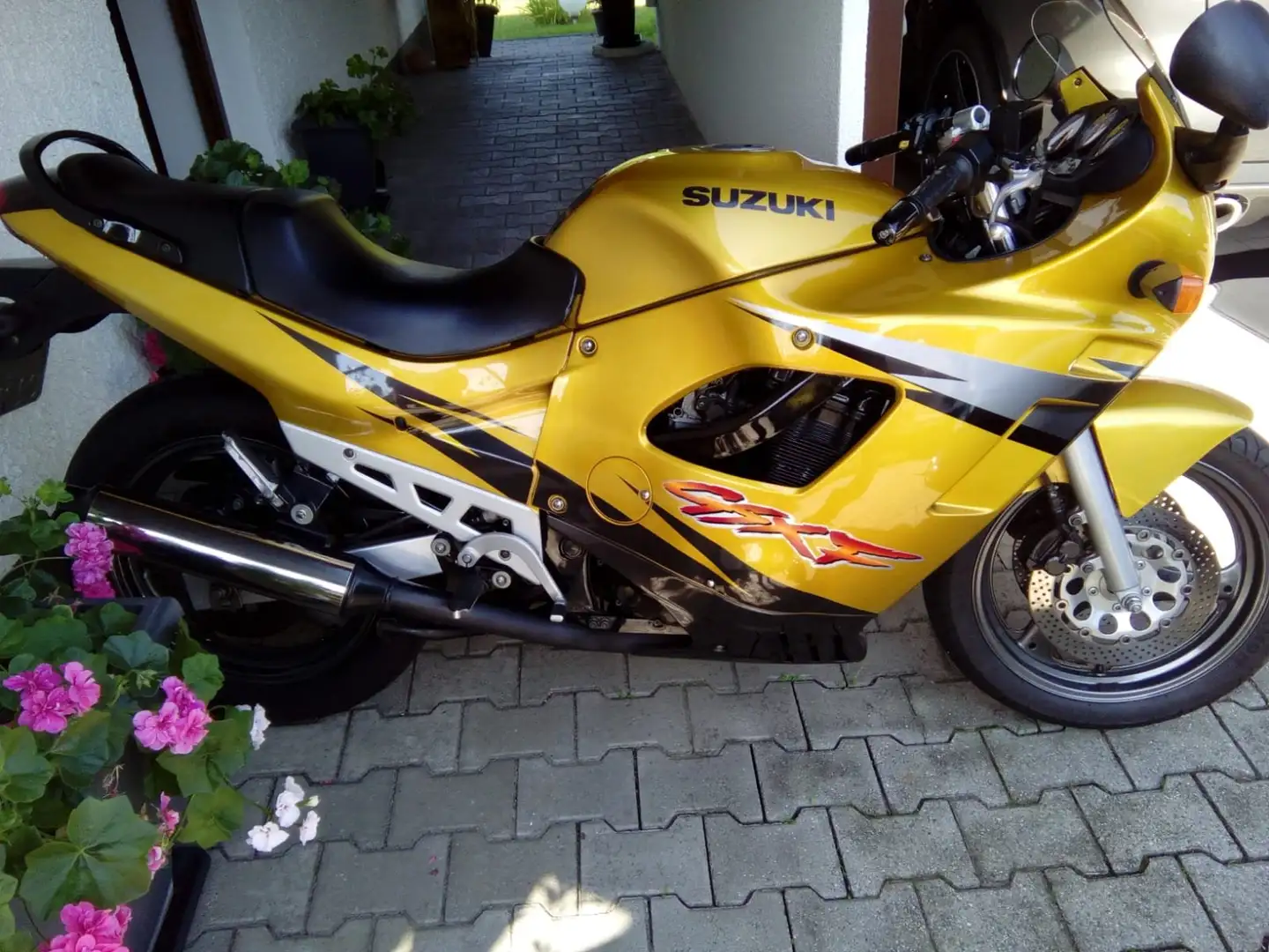 Suzuki GSX 600 GSXF 600 Oro - 2
