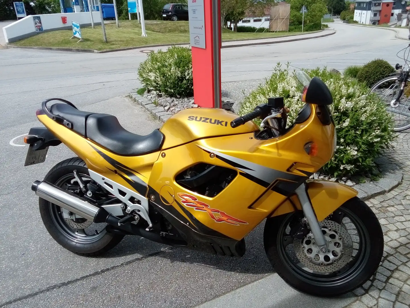 Suzuki GSX 600 GSXF 600 Oro - 1