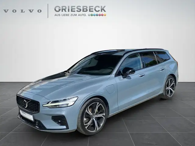 Volvo V60 Kombi T8 Plus Dark Recharge WiPa*LED*Navi*DAB