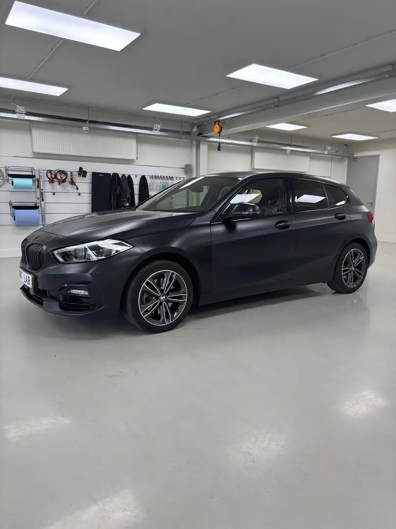 BMW 118 Executive Edition Grijs - 1