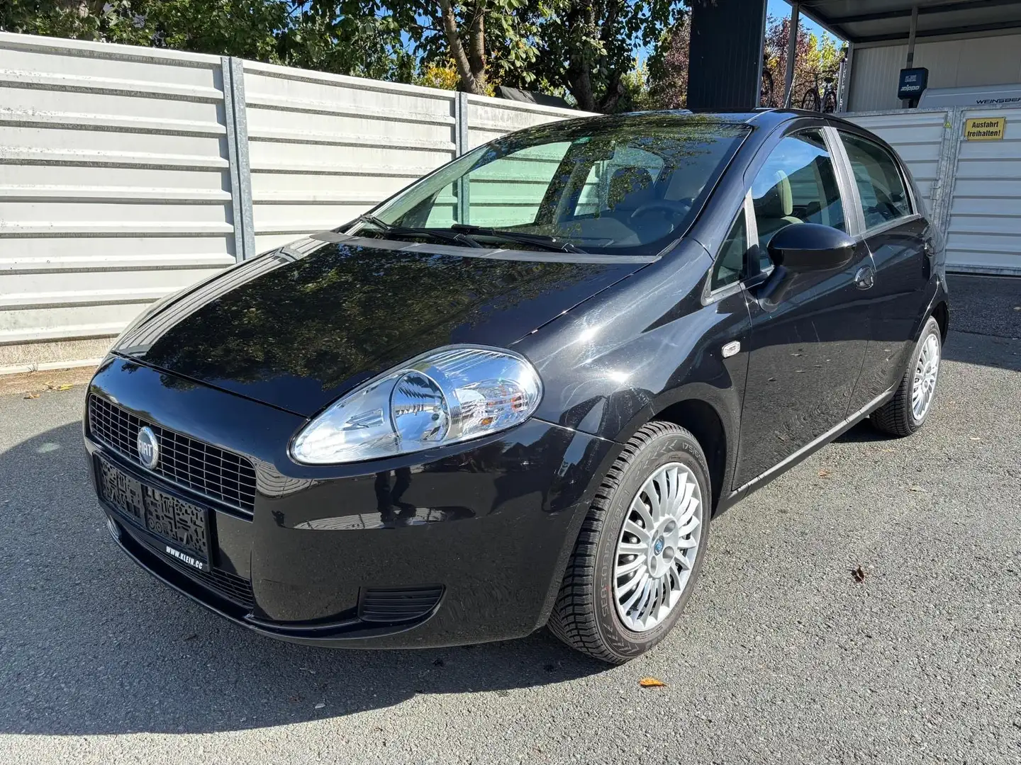 Fiat Punto 1,2 Active Schwarz - 1