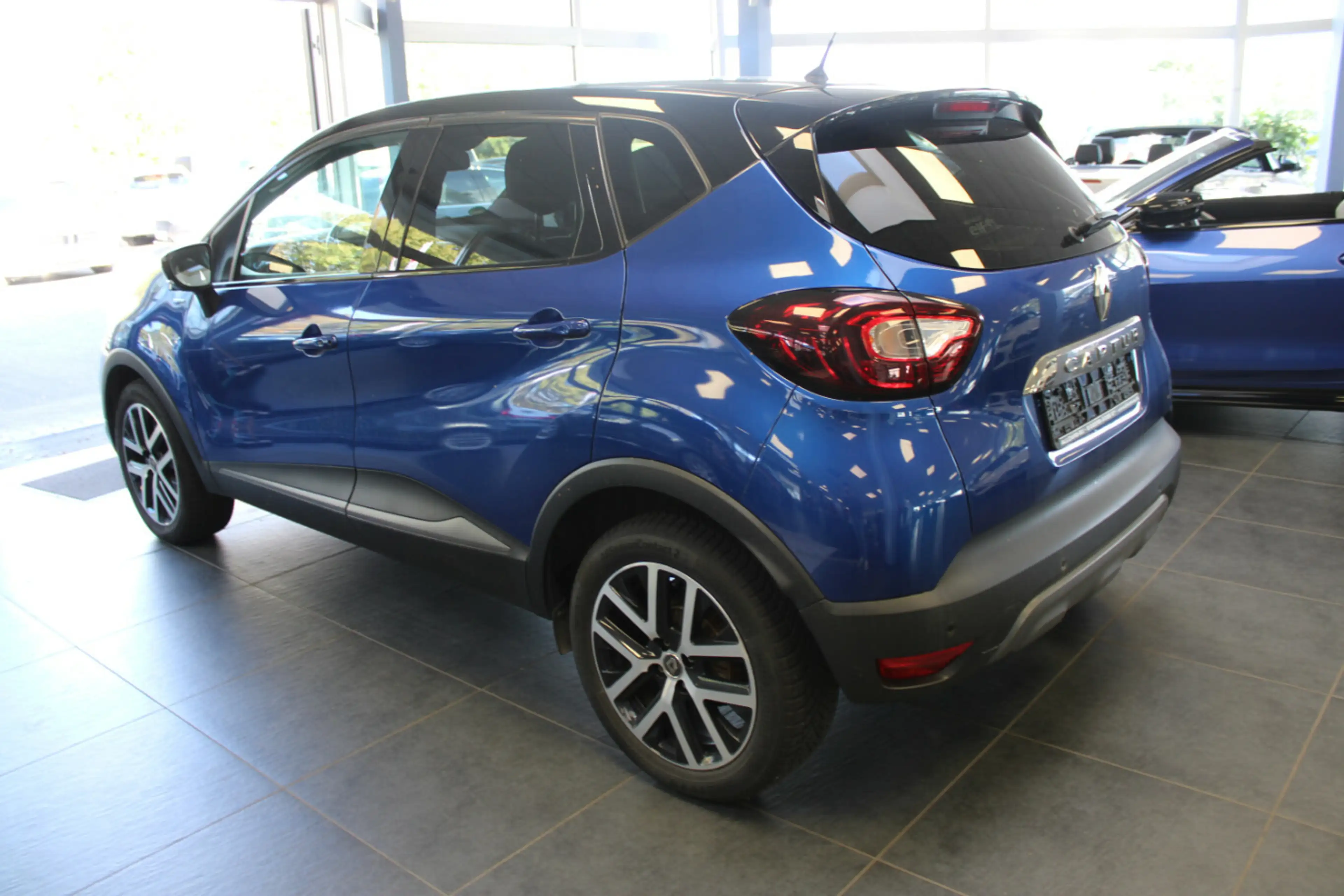 Renault Captur TCe150 EDC GPF VERSION S — photo 4