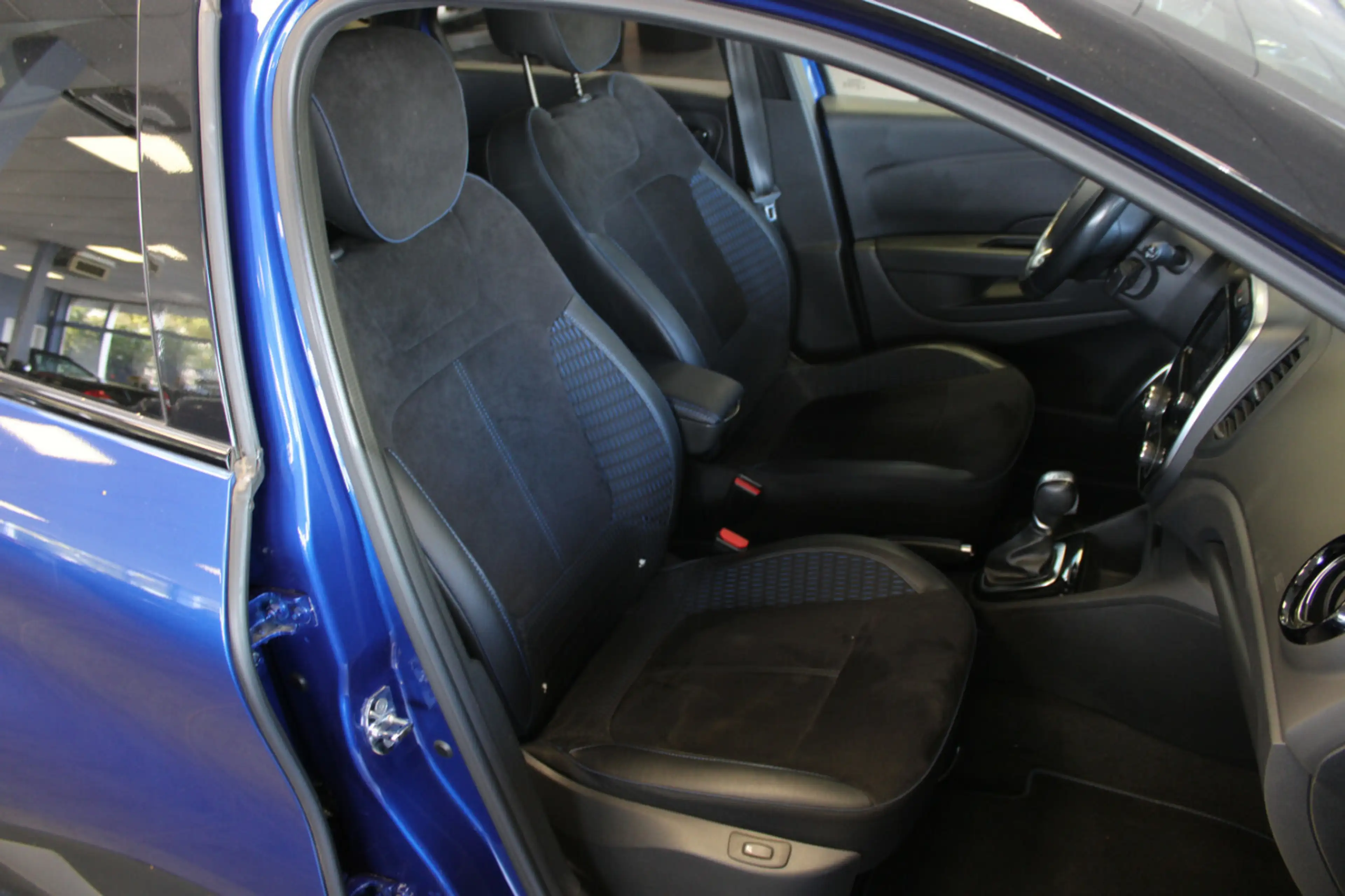 Renault Captur TCe150 EDC GPF VERSION S — photo 11