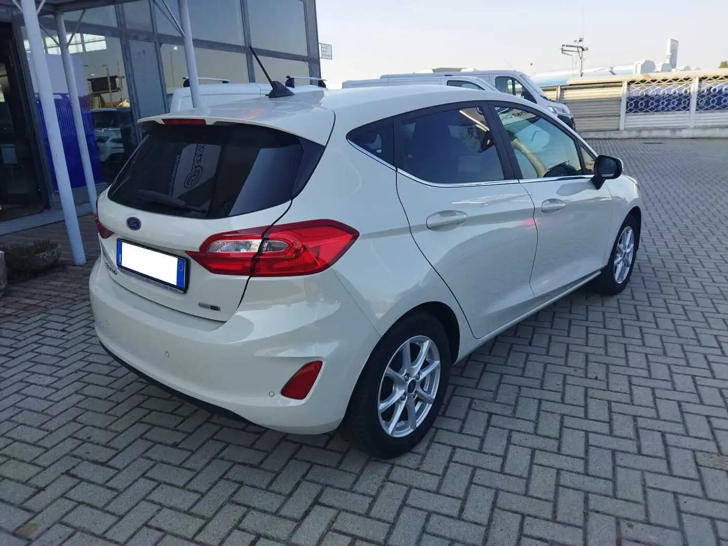 Ford Fiesta 7ª serie 1.0 Ecoboost Hybrid 125 CV 5 porte Titani Bianco - 2