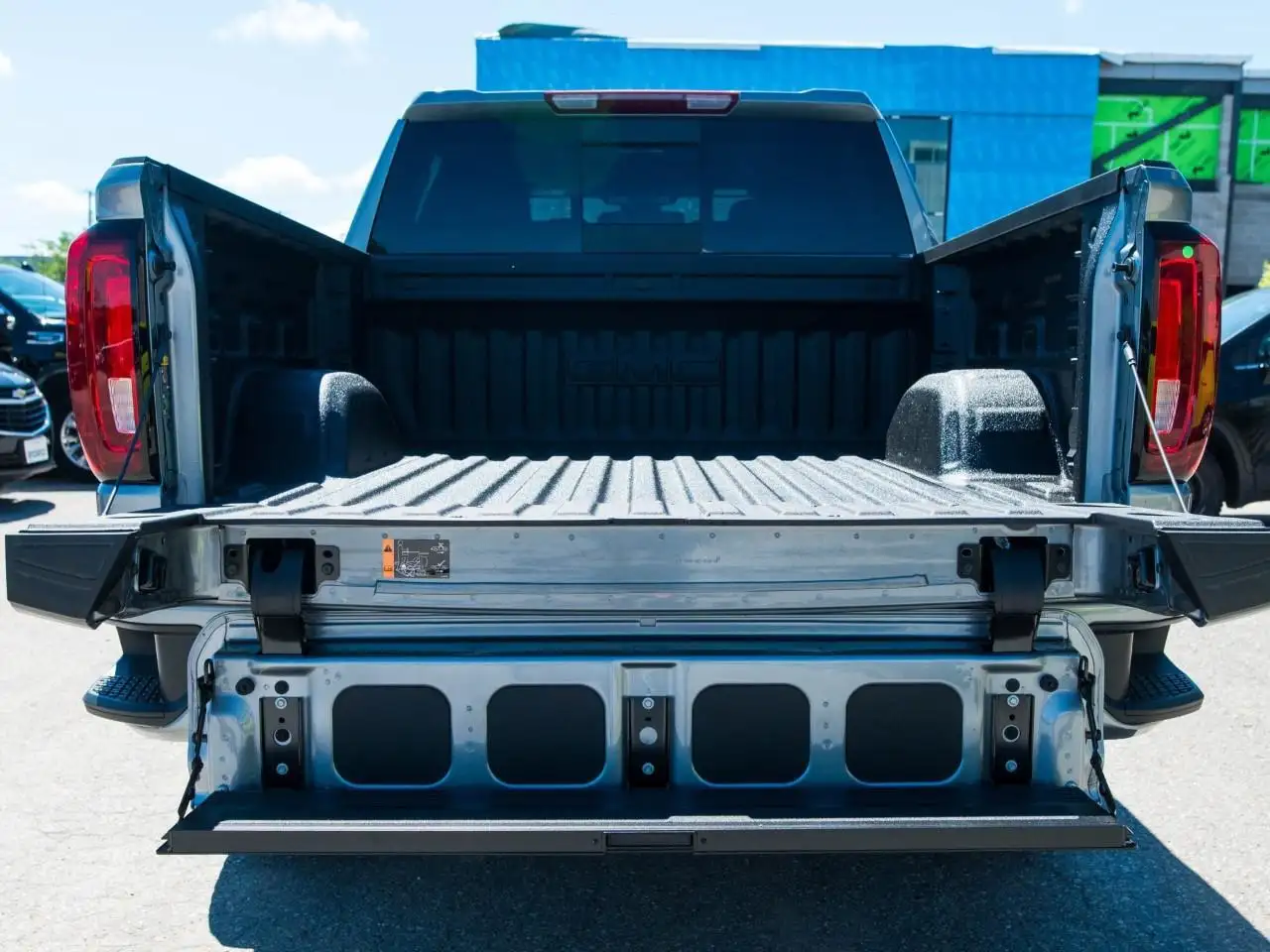 GMC Sierra 1500 photo GMC Sierra 1500