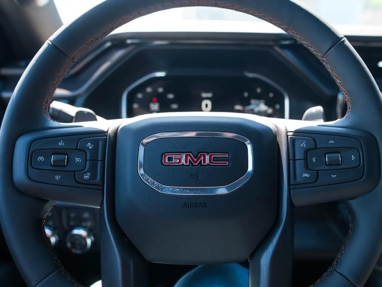GMC Sierra 1500 photo GMC Sierra 1500