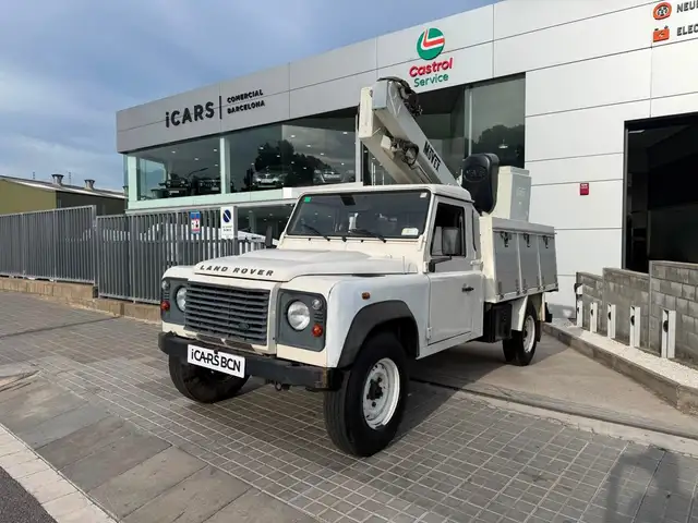 Land Rover Defender 110 E