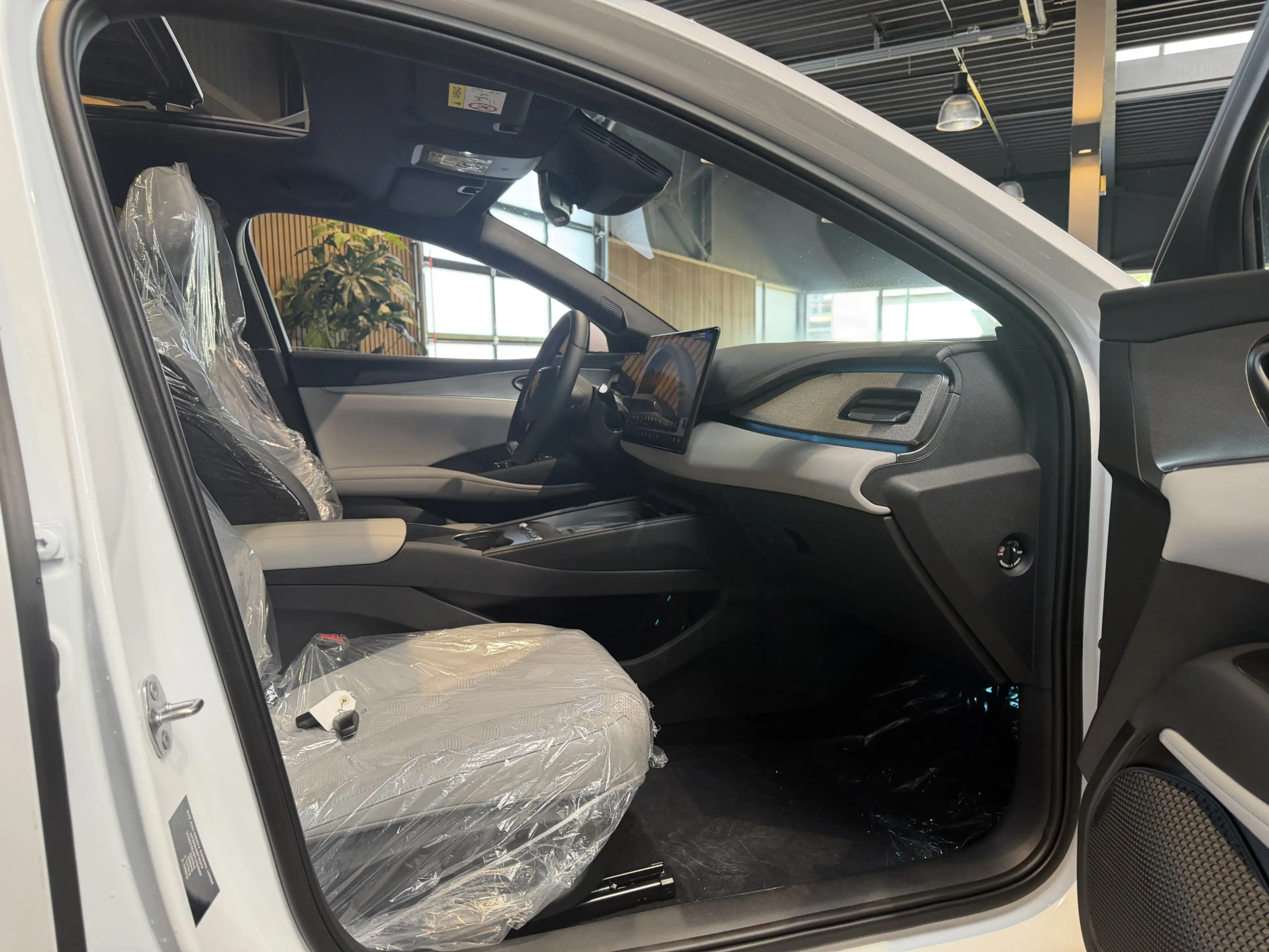 BYD Seal 6 Touring 1.5 DM-i Boost PHEV Leder | Camera | Apple — photo 40