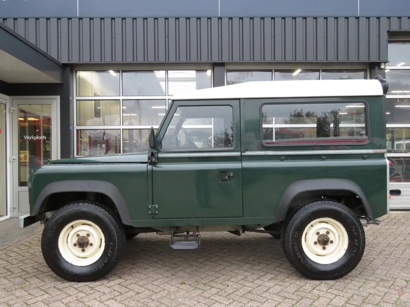Land Rover Defender 2.5 90  County / Gegalvaniseerd chassis / Apk tot Verde - 2