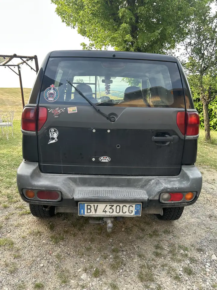 Nissan Terrano 3p 2.7 td Comfort commercial, foto 2