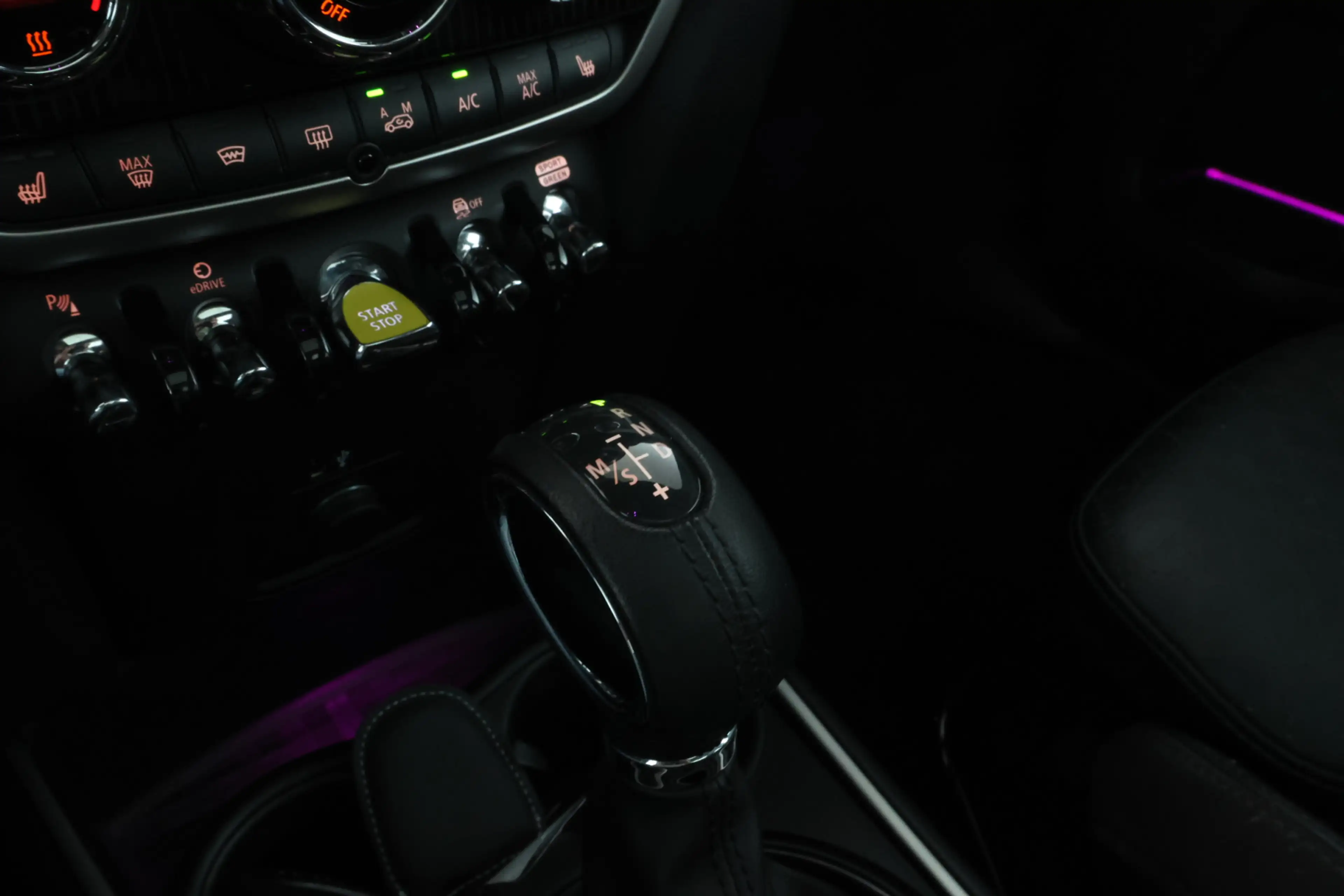 MINI Cooper SE Countryman Mini 1.5 ALL4 Chili Panorama, Head Up, Automaat — photo 36