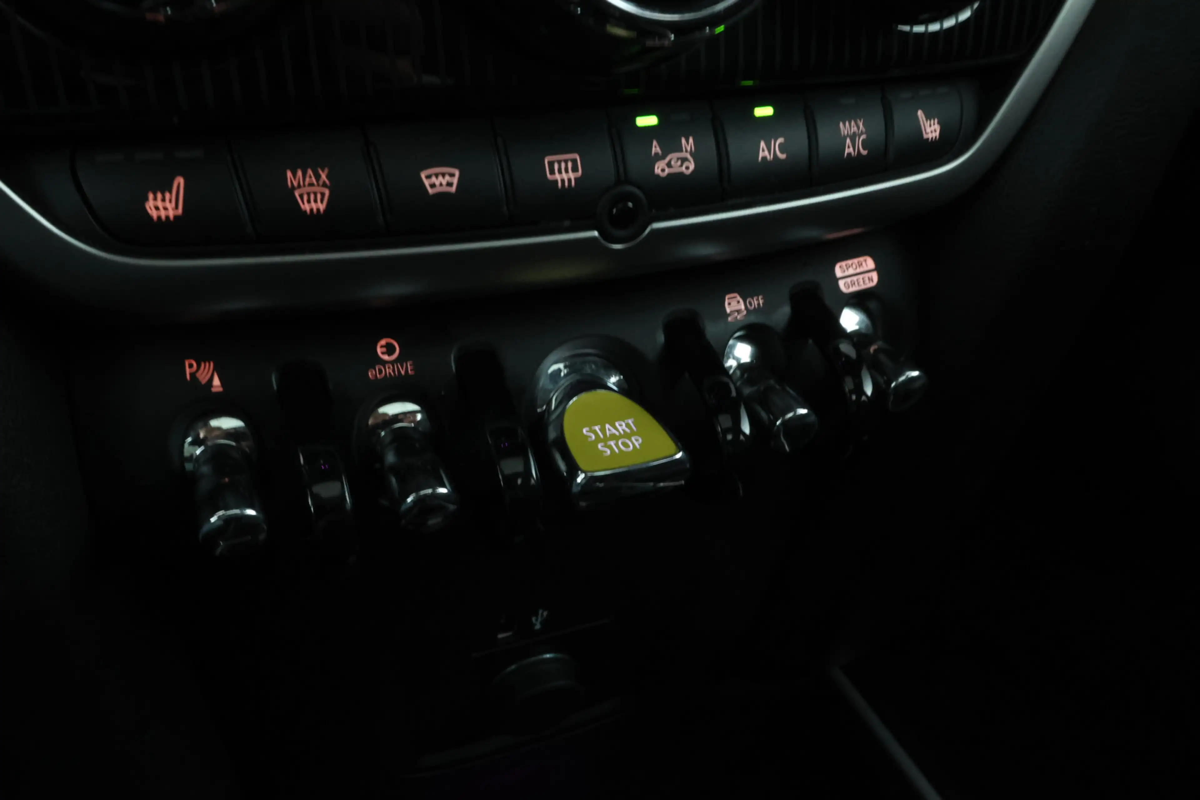 MINI Cooper SE Countryman Mini 1.5 ALL4 Chili Panorama, Head Up, Automaat — photo 35
