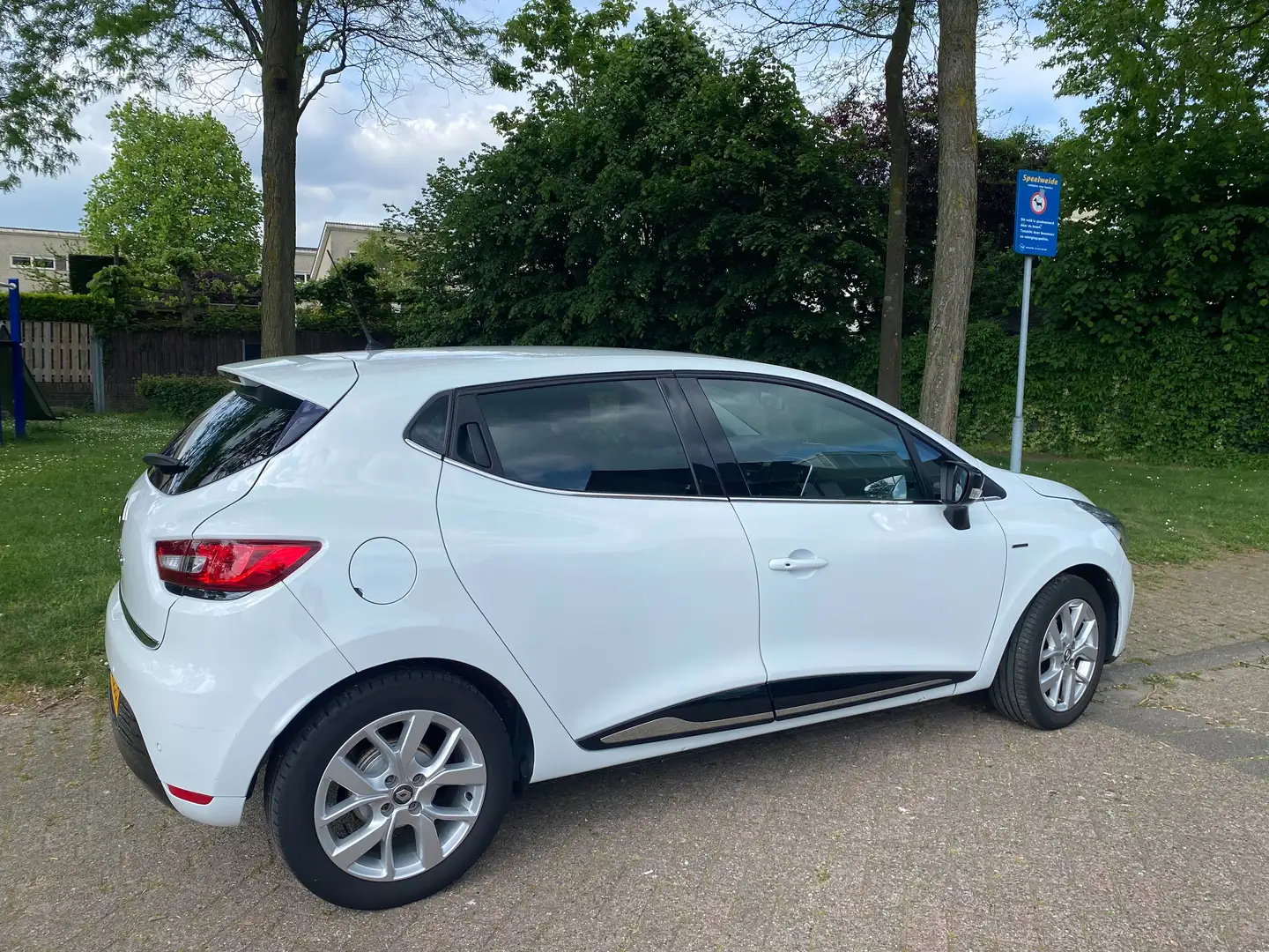 Renault Clio Clio 0.9 TCe Limited Wit - 1