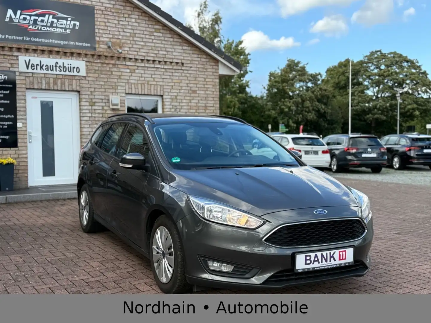 Ford Focus Turnier Trend*ACC*SHZ*LED*TEMPO* Noir - 2