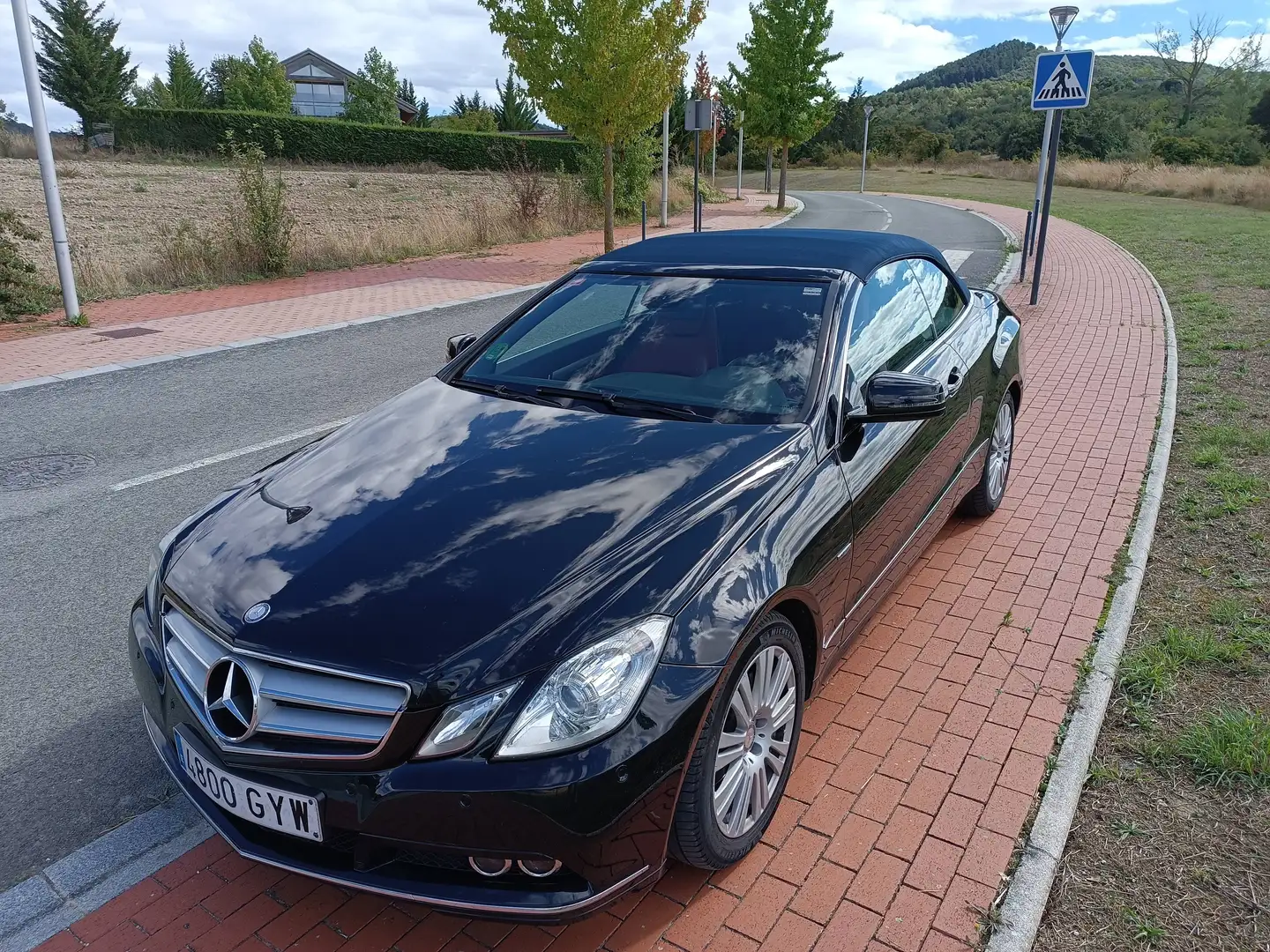Mercedes-Benz E 200 E Cabrio 200 CGI BE Aut. Negro - 1