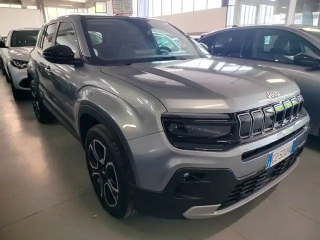 Jeep Avenger view 3