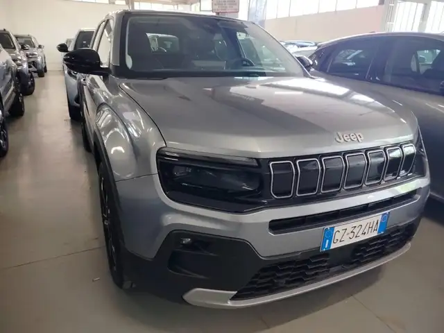 Jeep Avenger view 2
