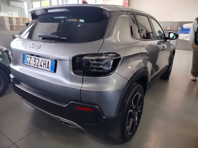 Jeep Avenger view 5