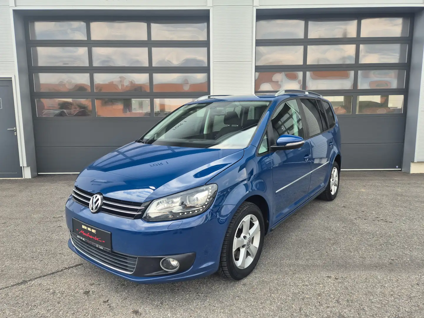 Volkswagen Touran Sky,Bi-Xenon,Panorama,Sportsitze Blau - 2