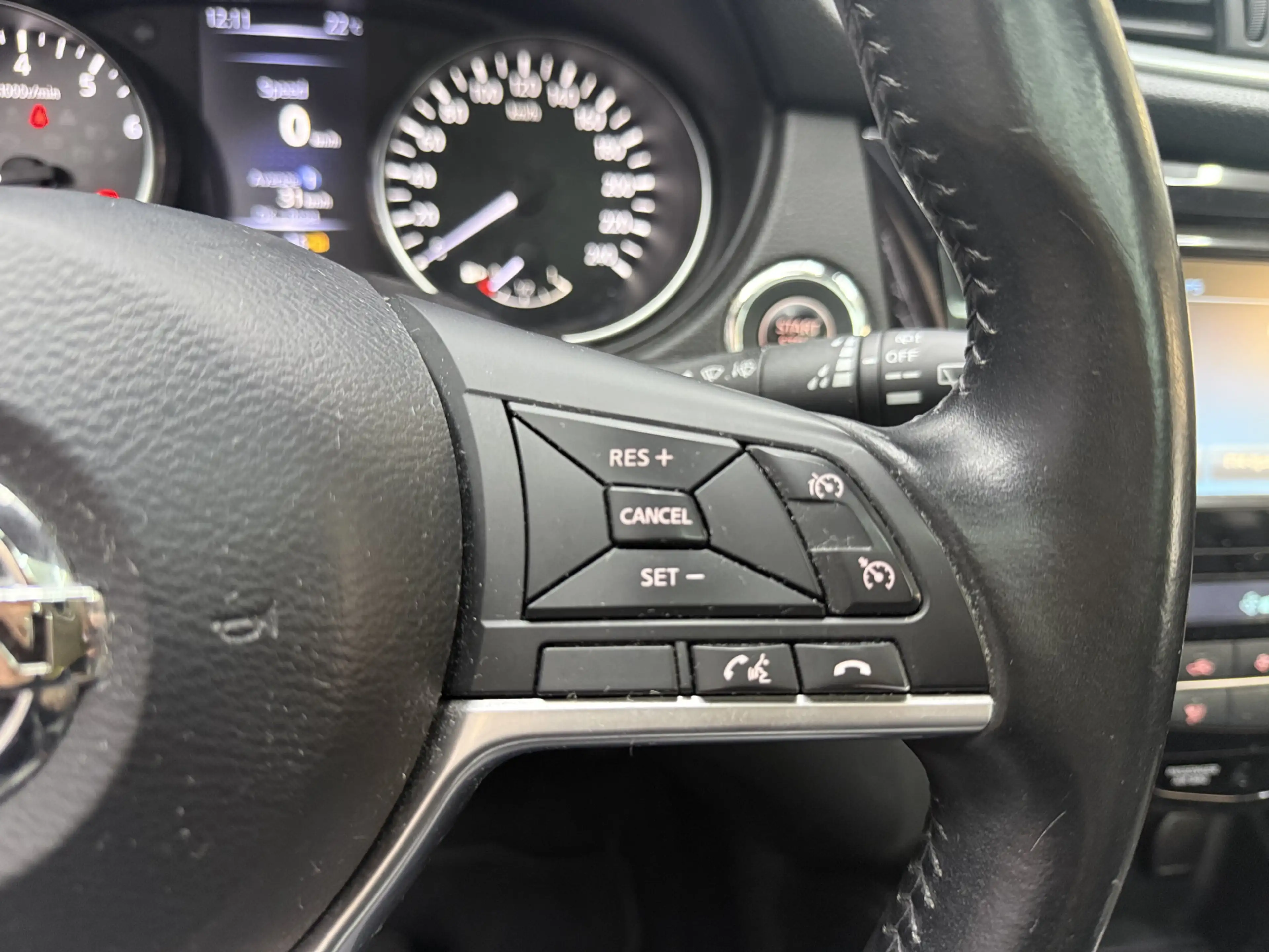 Nissan Qashqai 1.2 Tekna pano/360 — photo 14