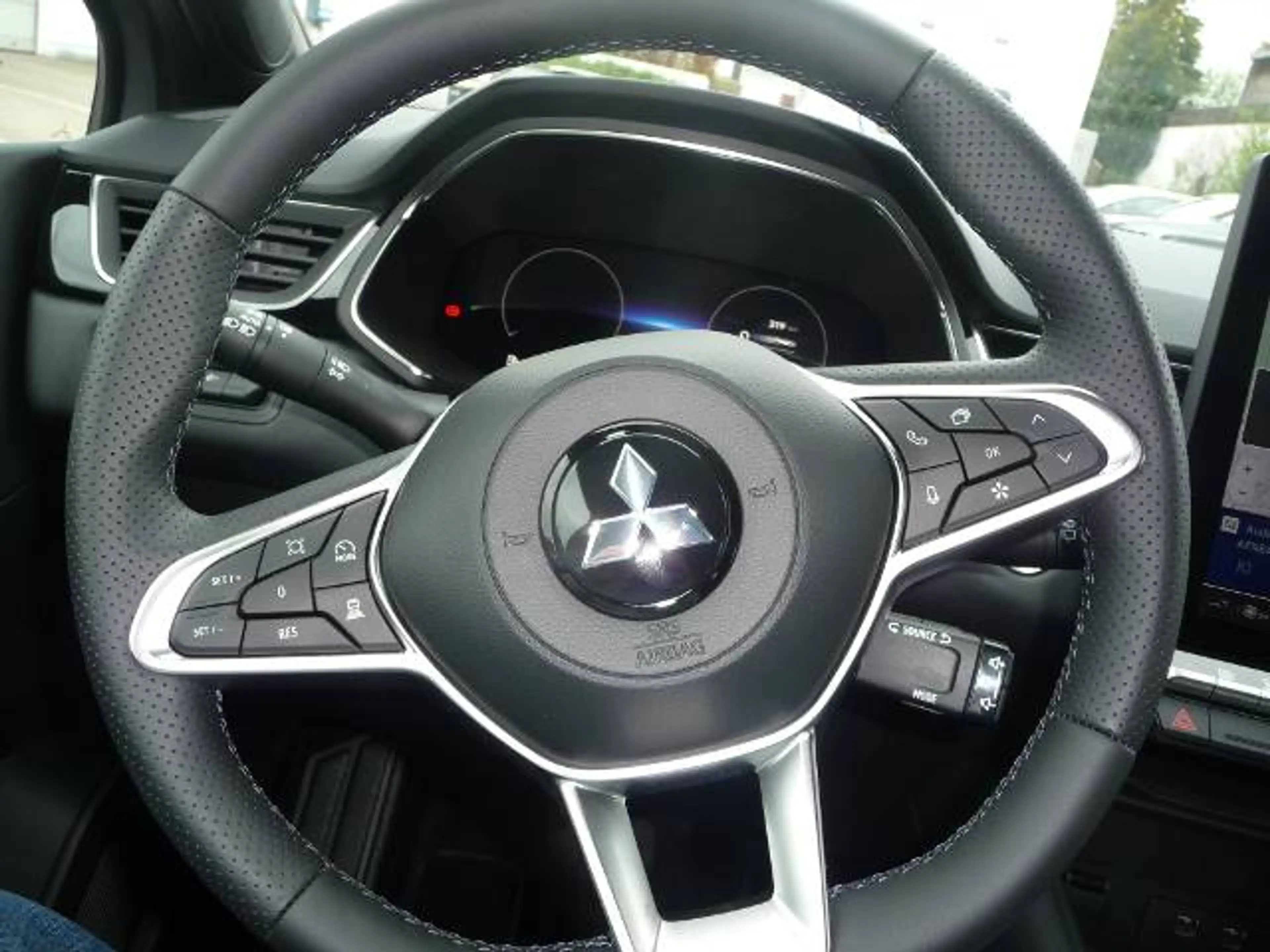 Mitsubishi Grandis Intro Edition 1.8 Hybrid — photo 10