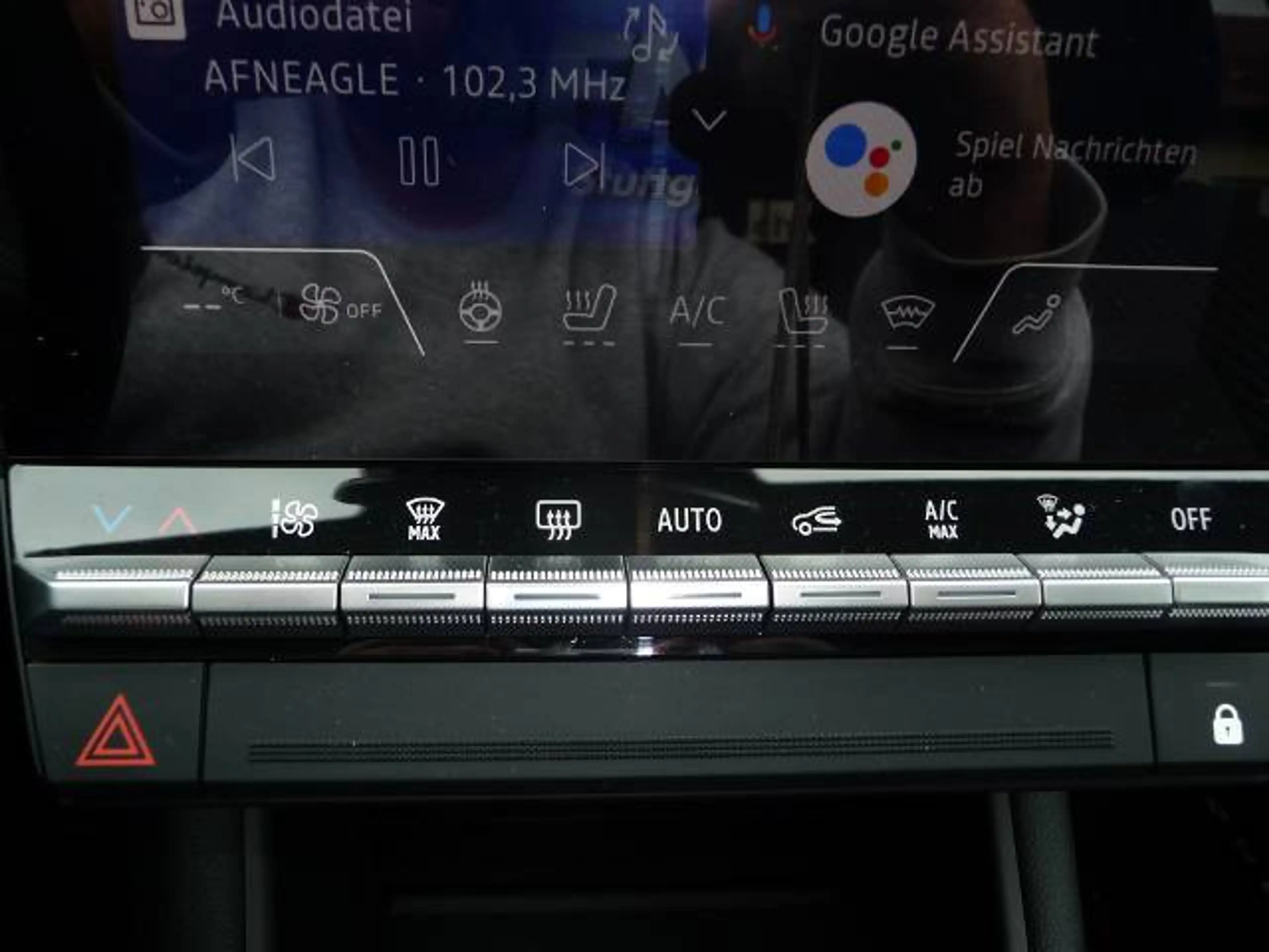Mitsubishi Grandis Intro Edition 1.8 Hybrid — photo 12