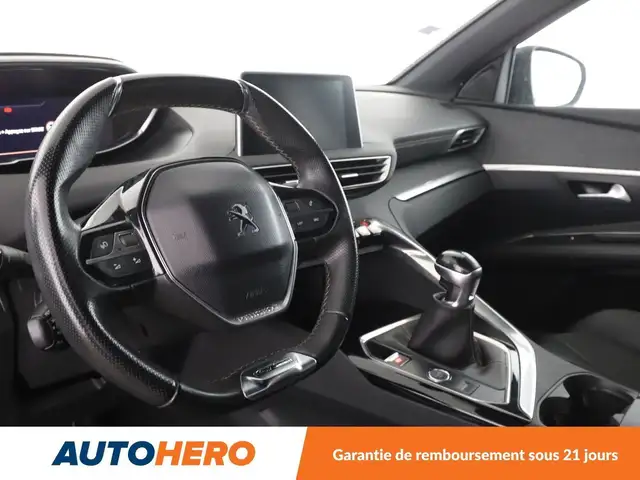 Peugeot 3008 view 11