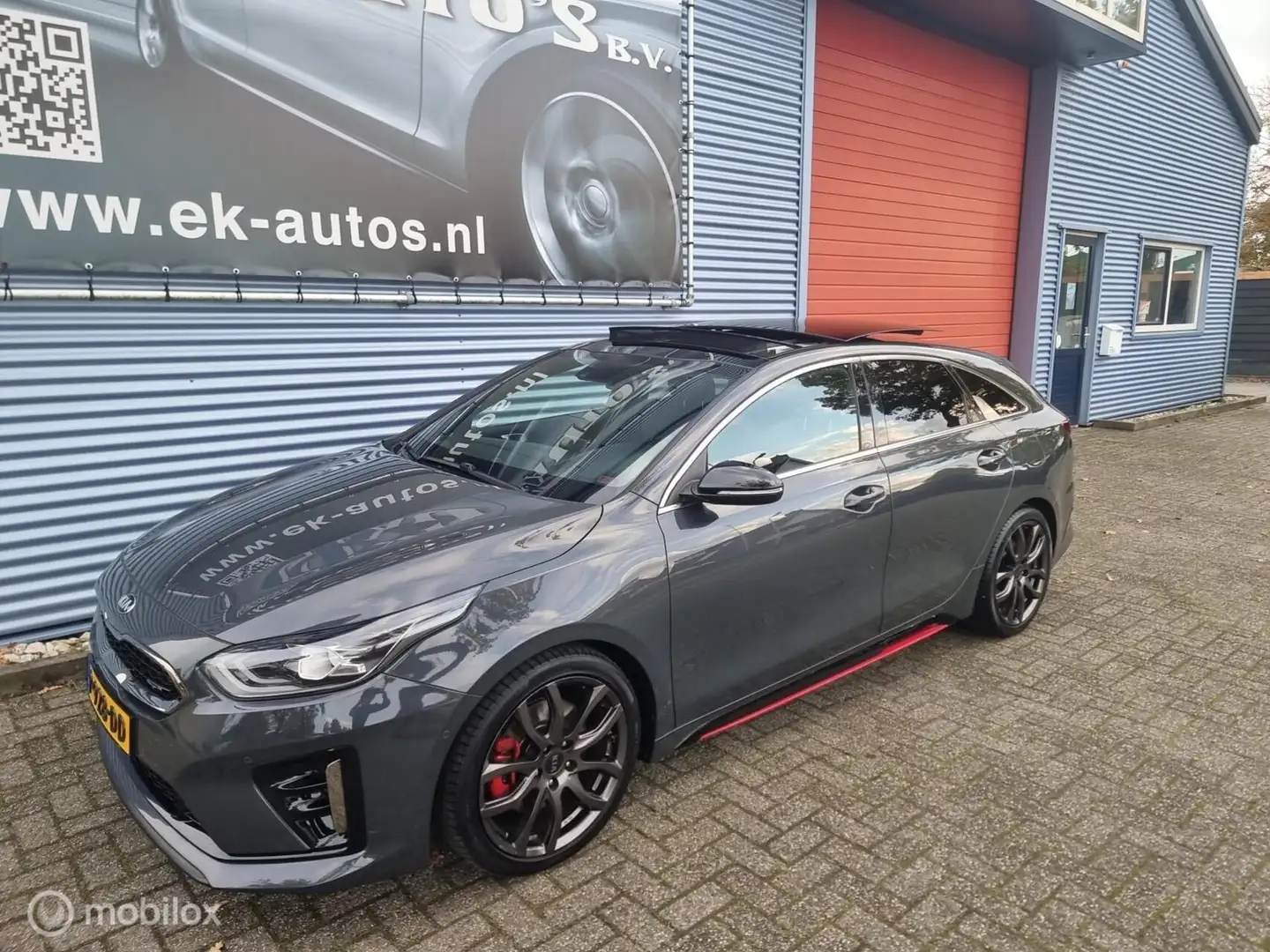 Kia ProCeed / pro_cee'd 1.6 T-GDI GT Sport 205pk Automaat. Alle opties. Gris - 2
