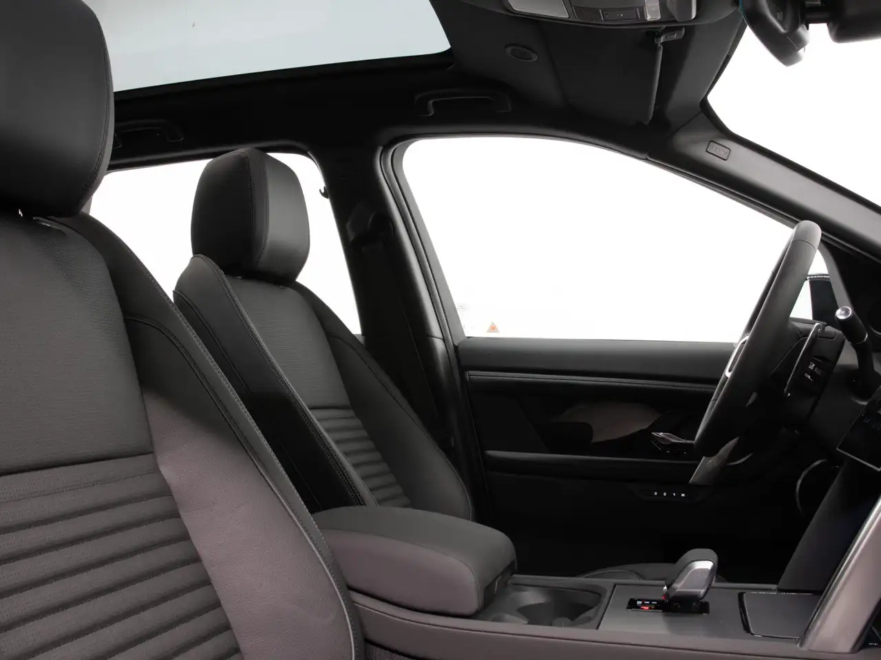 Land Rover Discovery Sport 2026 — фото 12