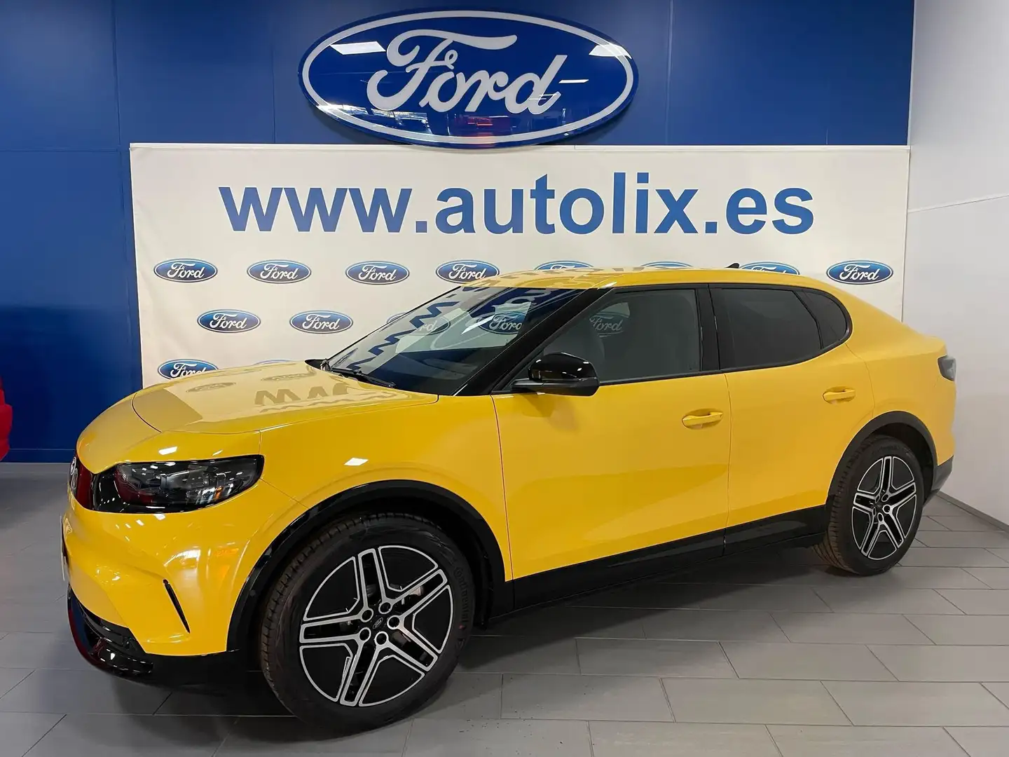 Ford Capri RWD Rango Extendido Premium 77kWh Giallo - 1