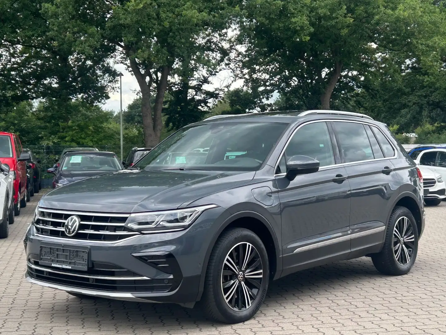 Volkswagen Tiguan Elegance eHybrid °Panorama°360°HUP°AHK° Grigio - 1