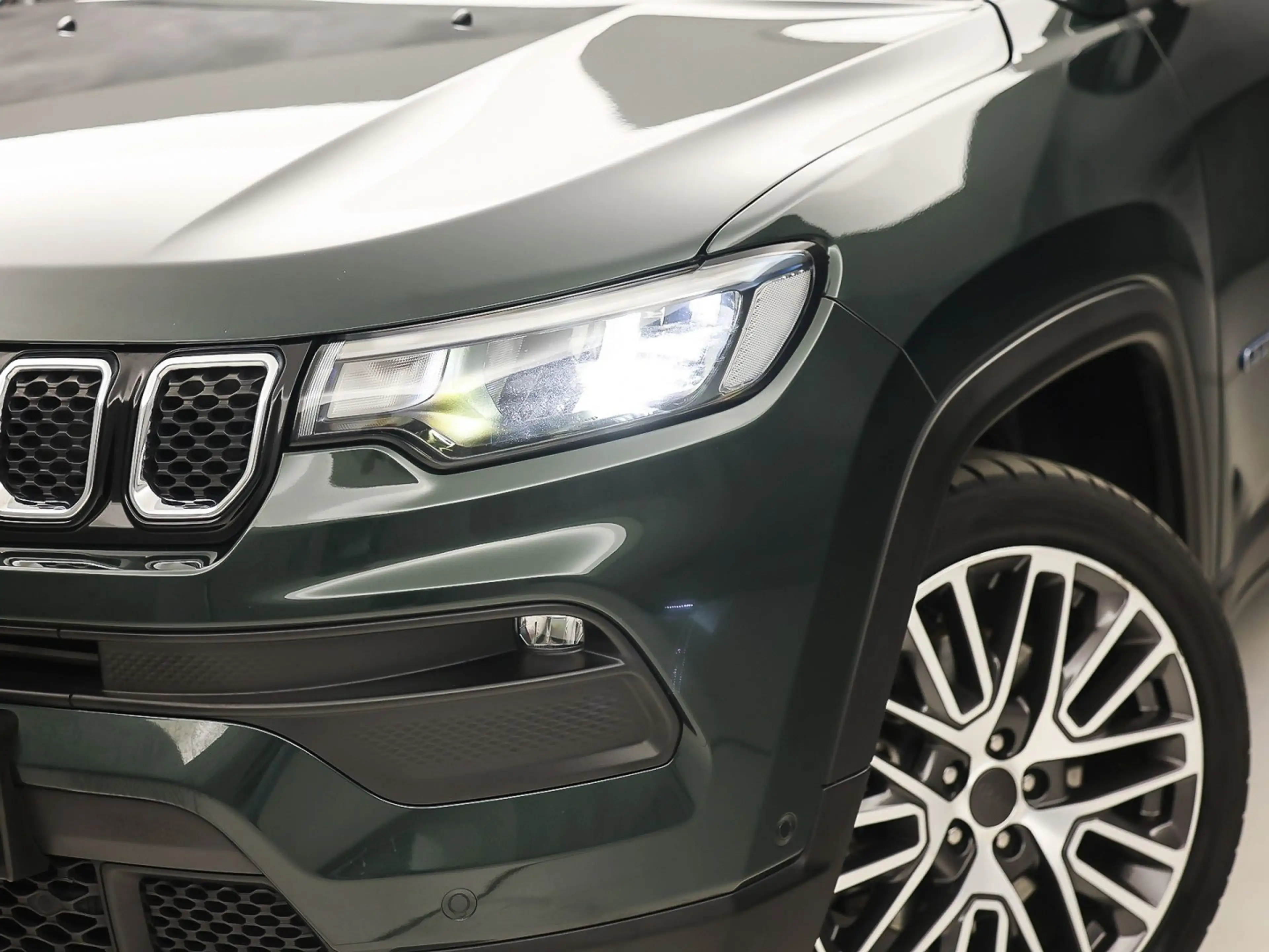 Jeep Compass 4xe 190 Plug-in Hybrid Electric Night Eagle. Autom — photo 11