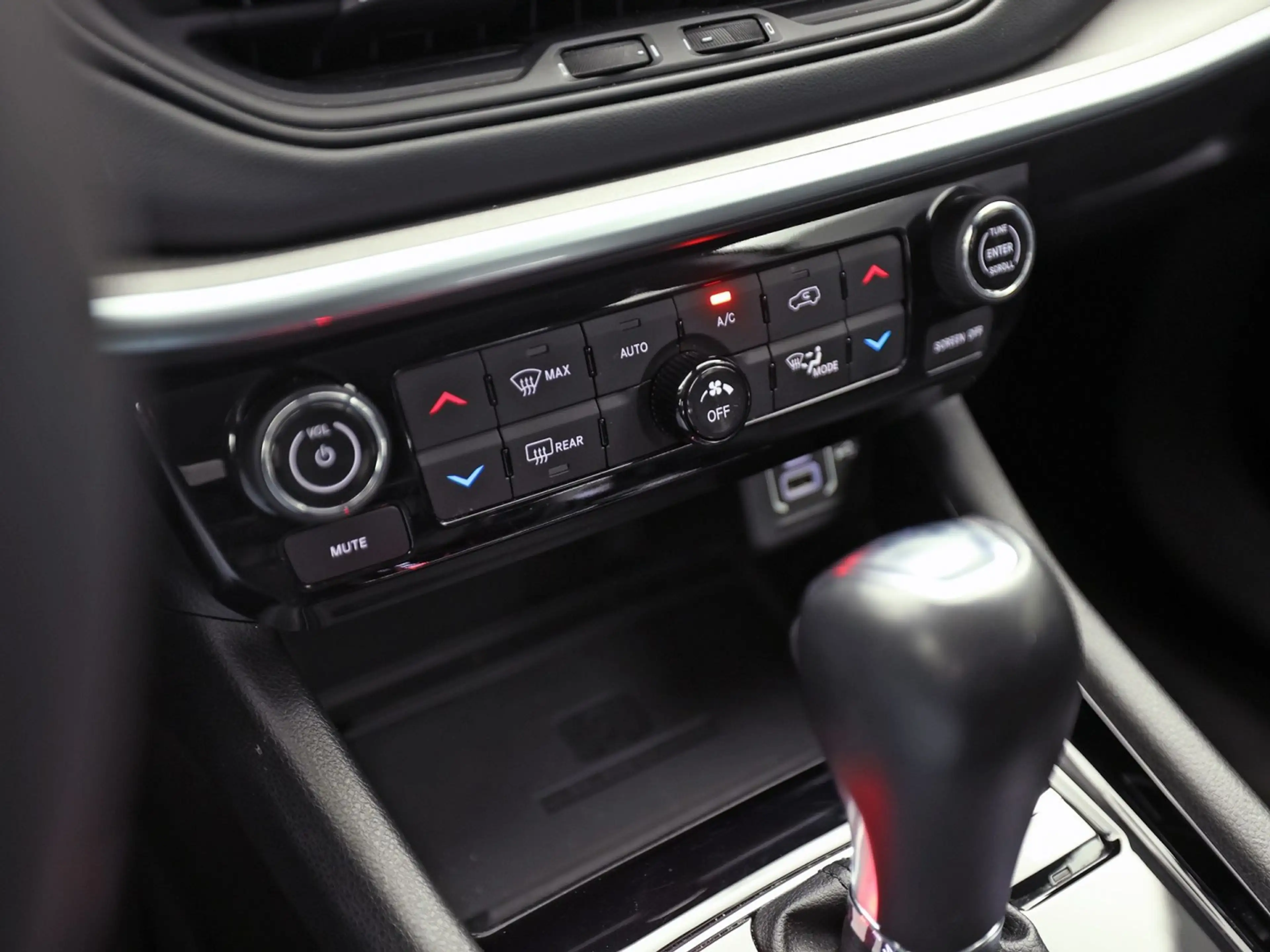 Jeep Compass 4xe 190 Plug-in Hybrid Electric Night Eagle. Autom — photo 14