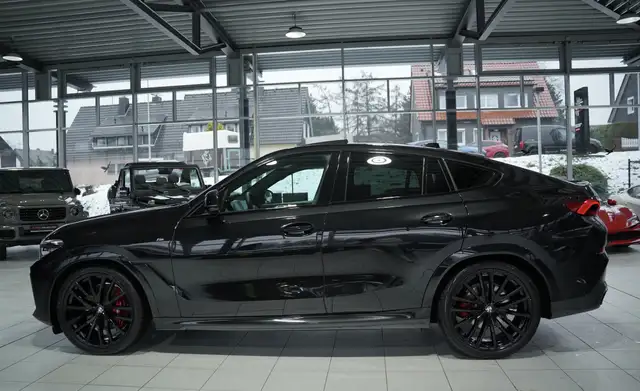 BMW X6 view 10