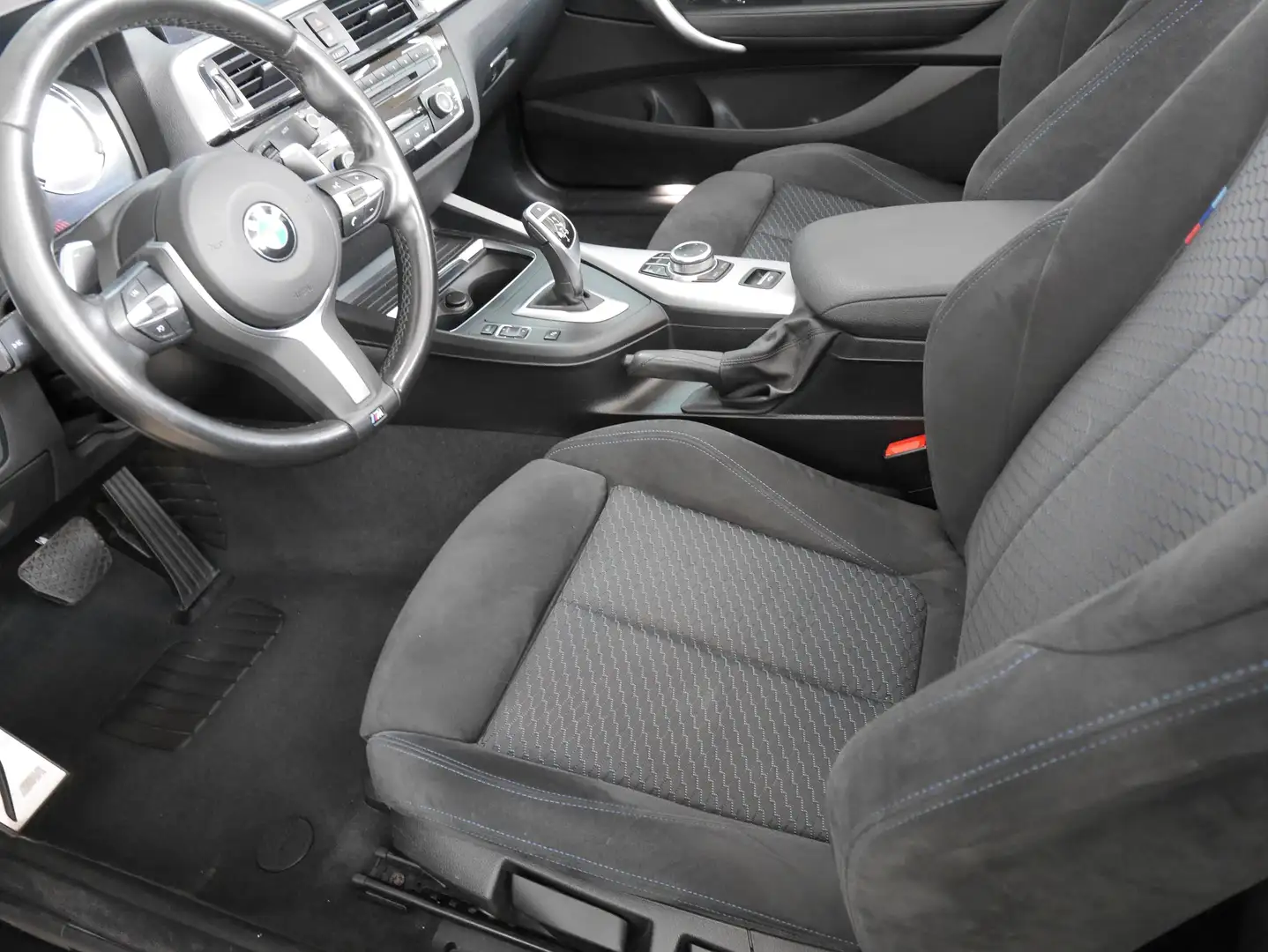 BMW 220 220 i M Sport,19ZOLL,M-Sportpaket 1J.GARANTIE Grau - 2