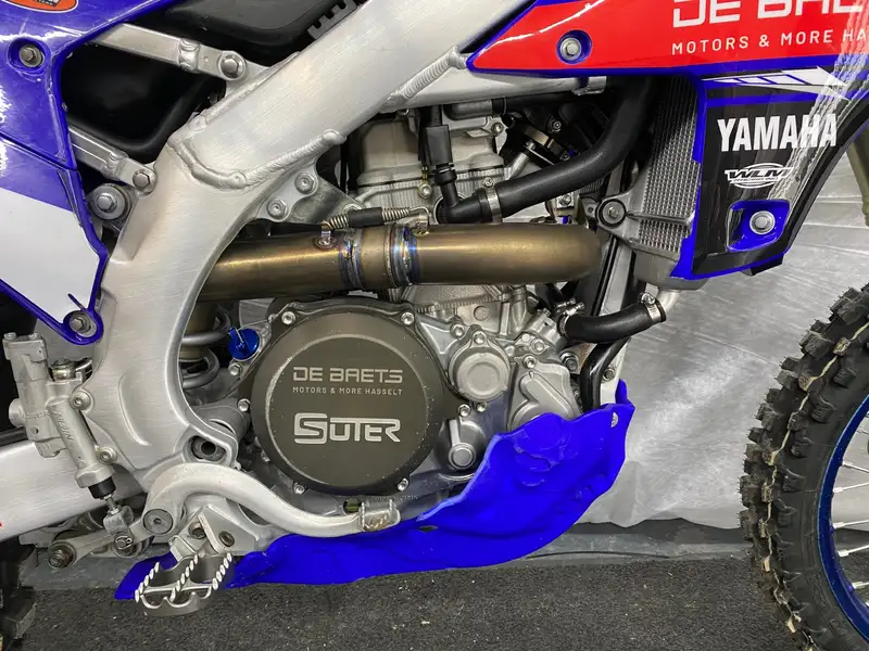 Yamaha YZ 450 - foto 8