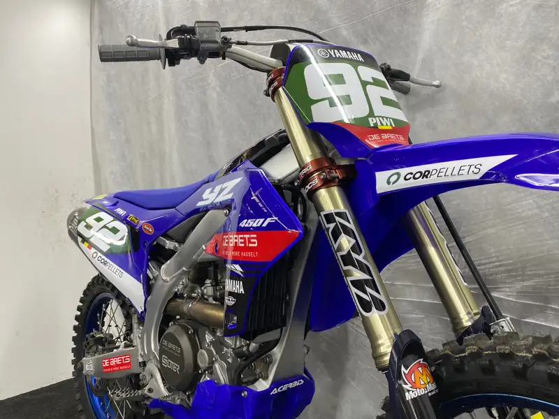 Yamaha YZ 450 - foto 7