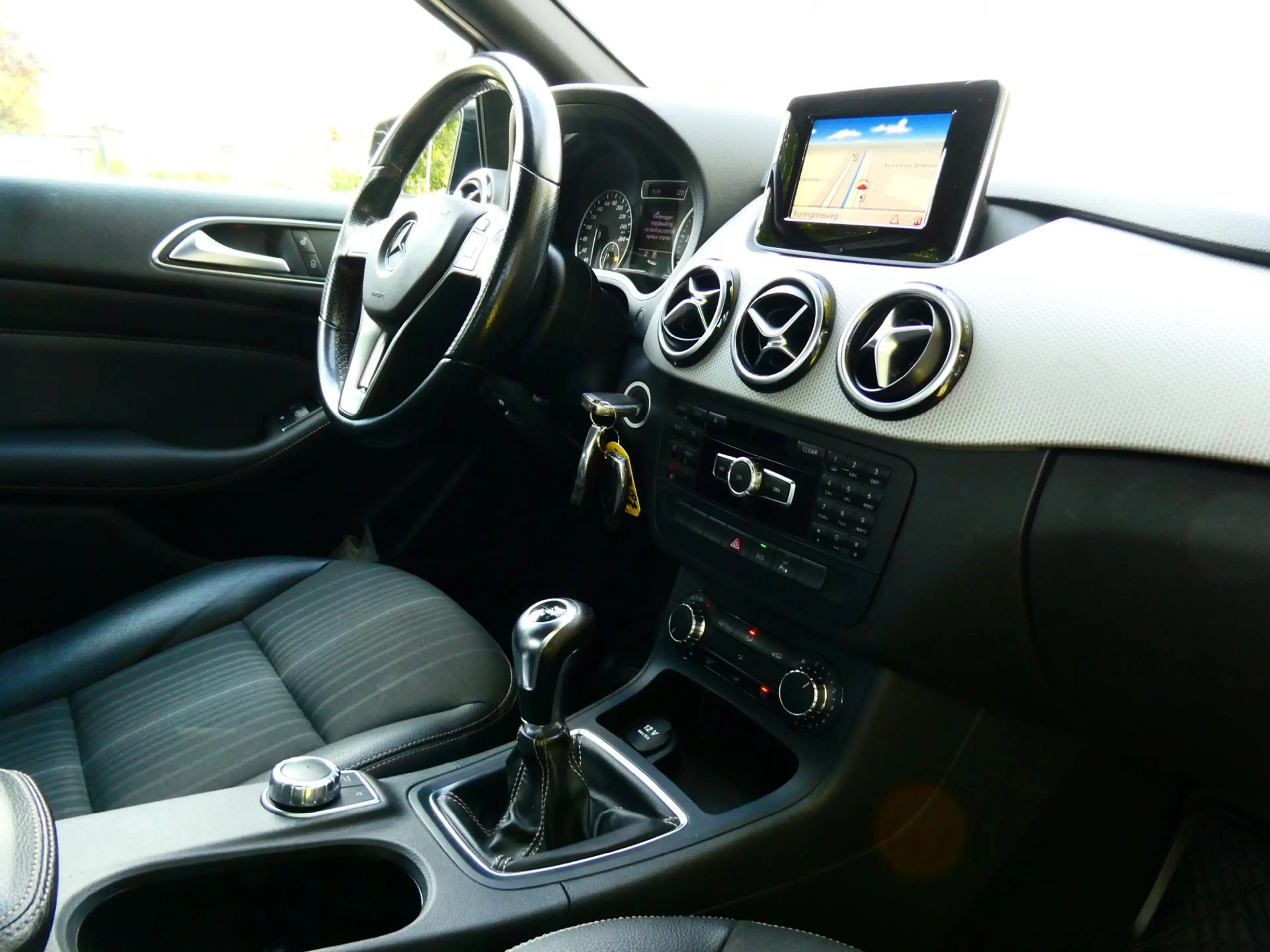 Mercedes-Benz B 180 2e eig. Clima Cruise Navi Xenon Trekhaak 1200kg. — photo 11