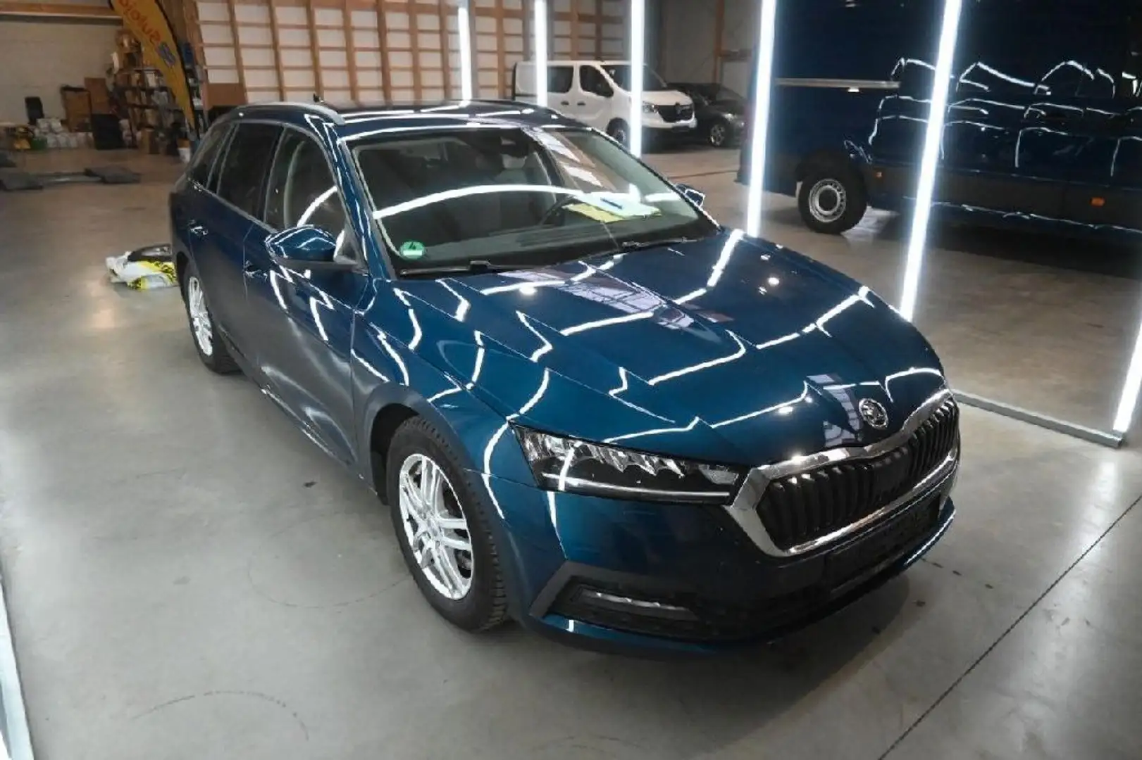 Skoda Octavia Combi Ambition2.0TDI DSG LED Navi SHZ Blau - 1