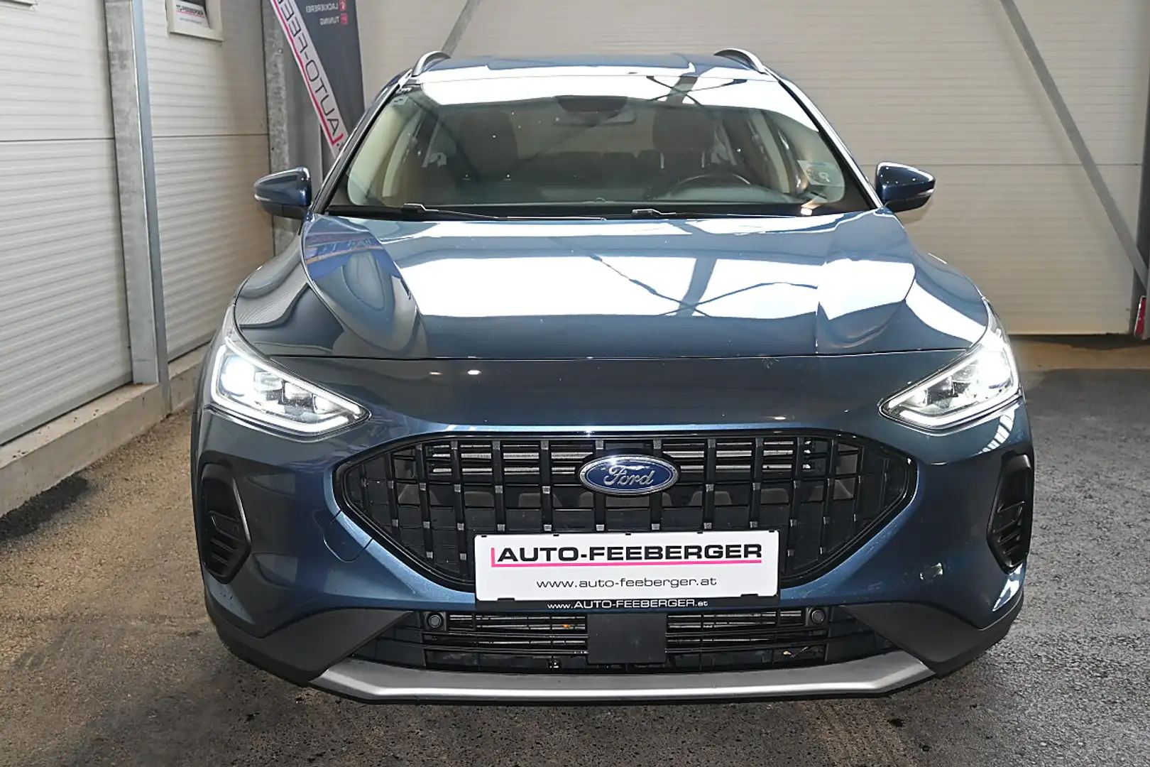 Ford Focus 1.5 EcoBlue Active X  LED,Winterpaket,AHK.Navi Blau - 2