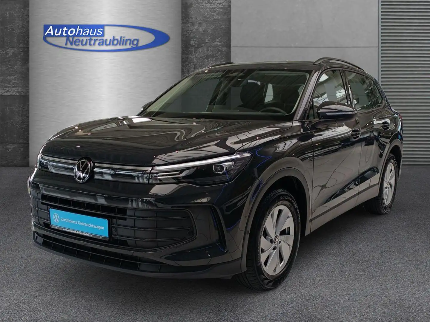 Volkswagen Tiguan 1.5 eTSI 130 PS DSG +NAVI+AHK+KLIMA+REARVIEW+ Grau - 2