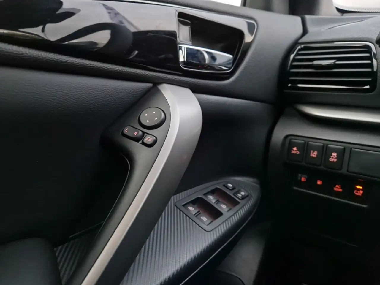 Mitsubishi Eclipse Cross Plug-In Hybrid Select Navi LED ACC, миниатюра 26