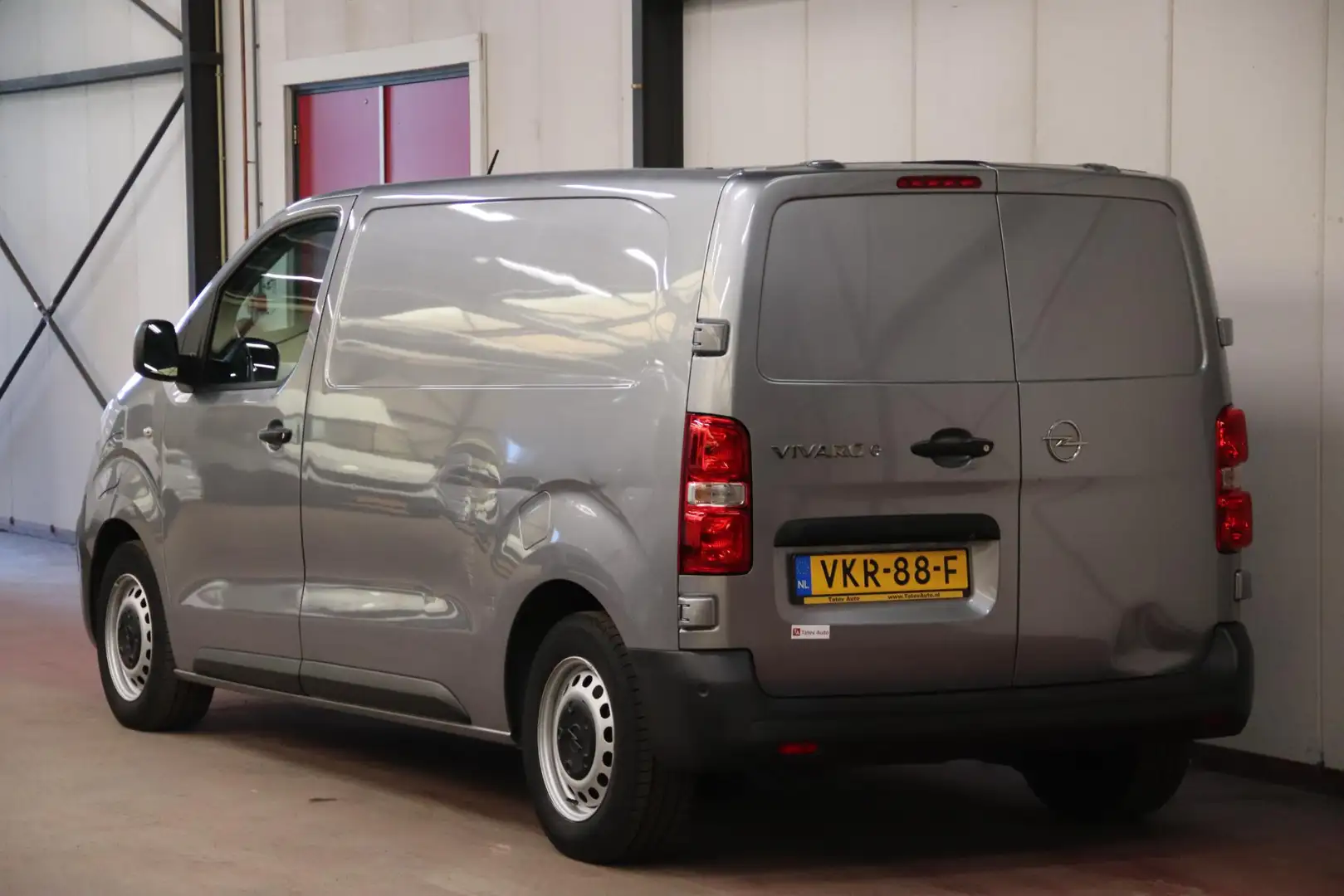 Opel Vivaro-e L2H1 Edition 75 kWh Grijs - 2