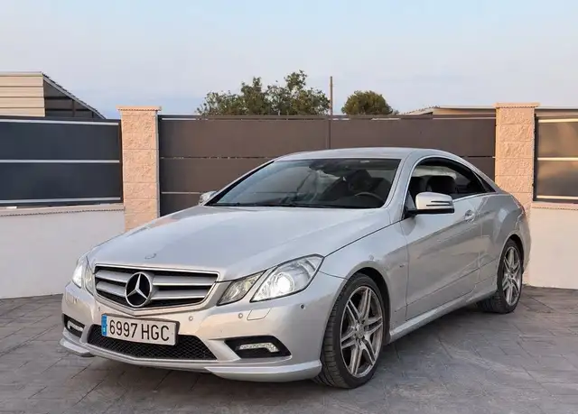 Mercedes-Benz E 250 Mercedes Coupé CDI Blue Efficiency Avantg.