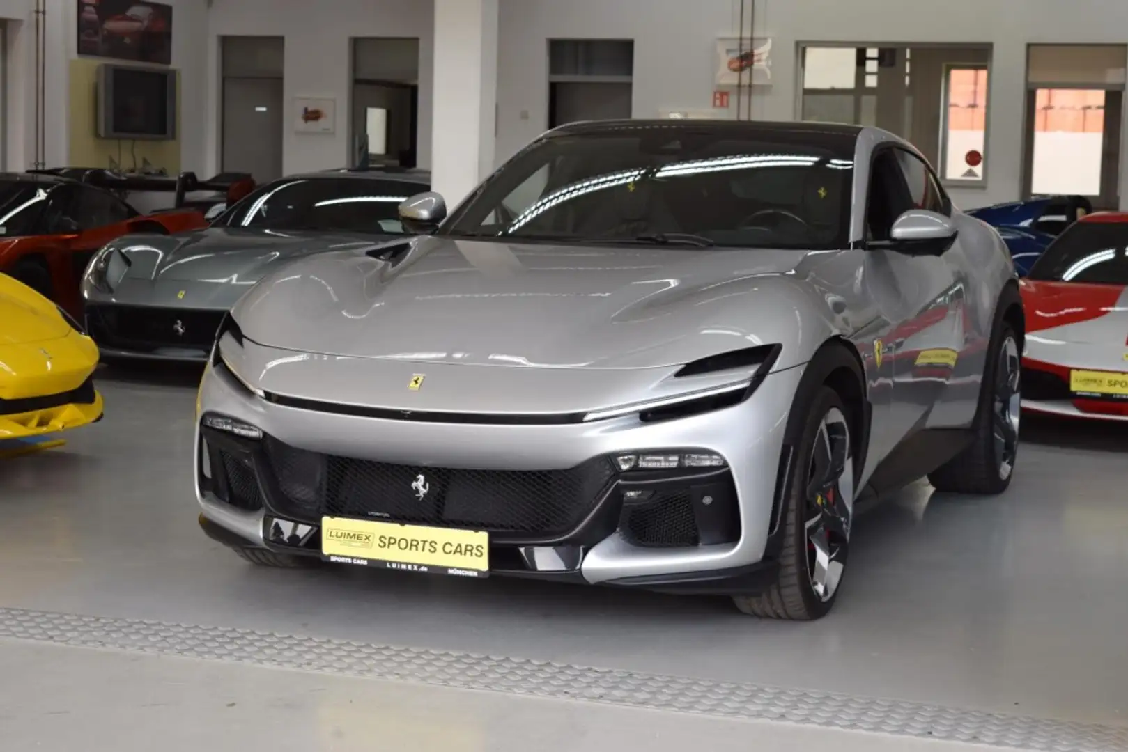 Ferrari Purosangue Panoramadach *on Stock* LED Silber - 1