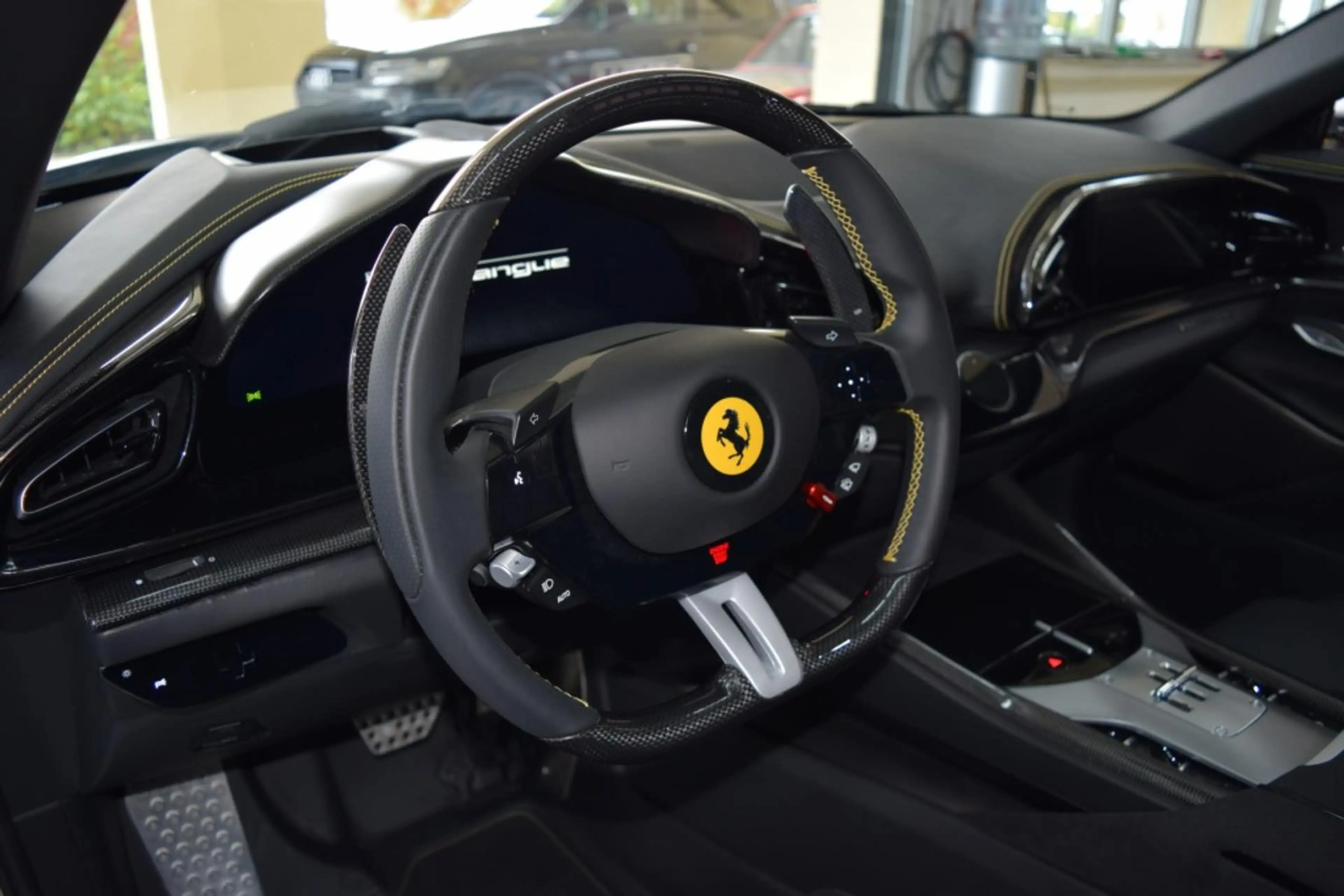 Ferrari Purosangue Panoramadach *on Stock* LED — photo 6