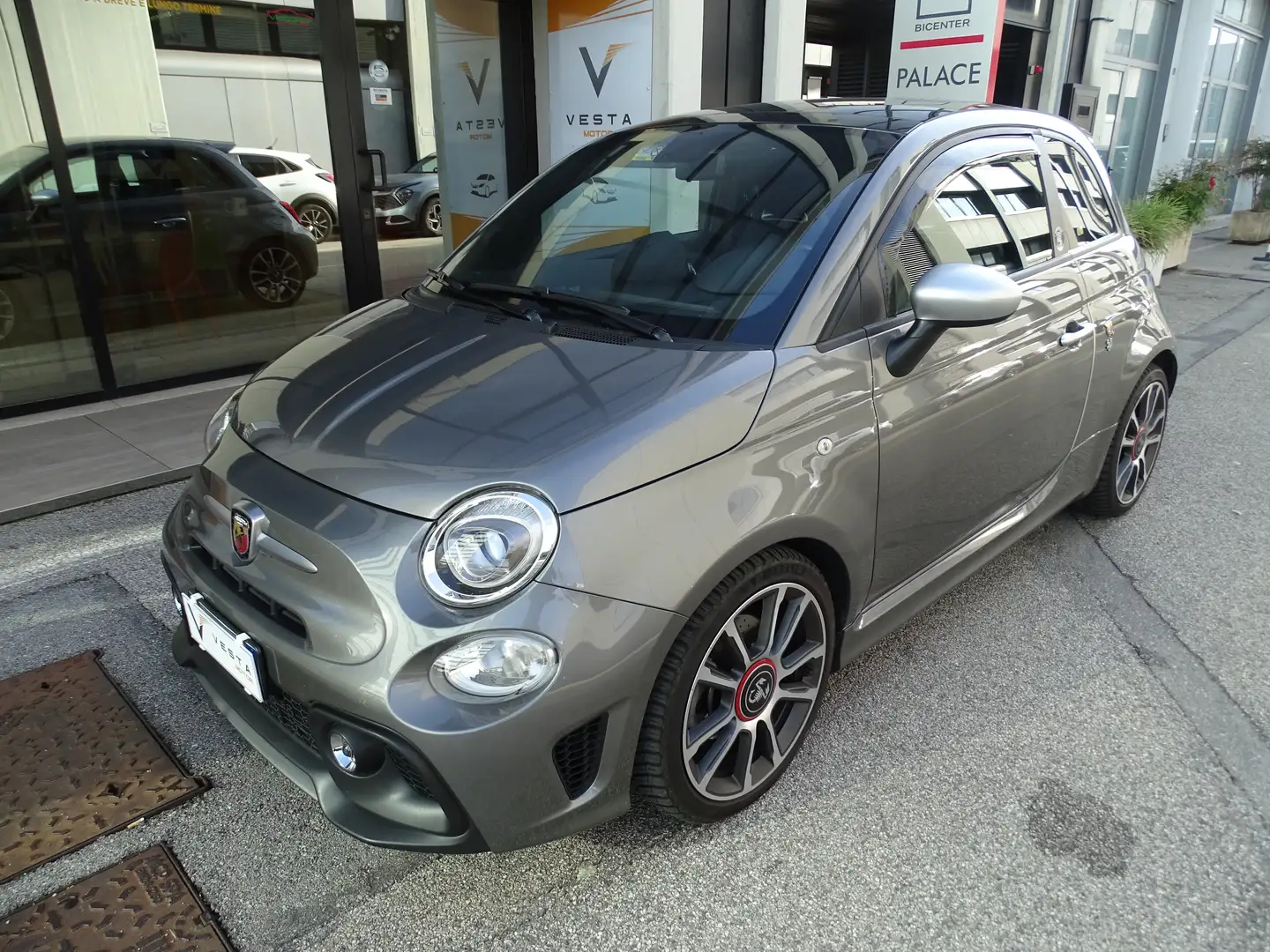 Abarth 595 595 2016 1.4 t-jet Turismo 165cv my19 Grau - 1