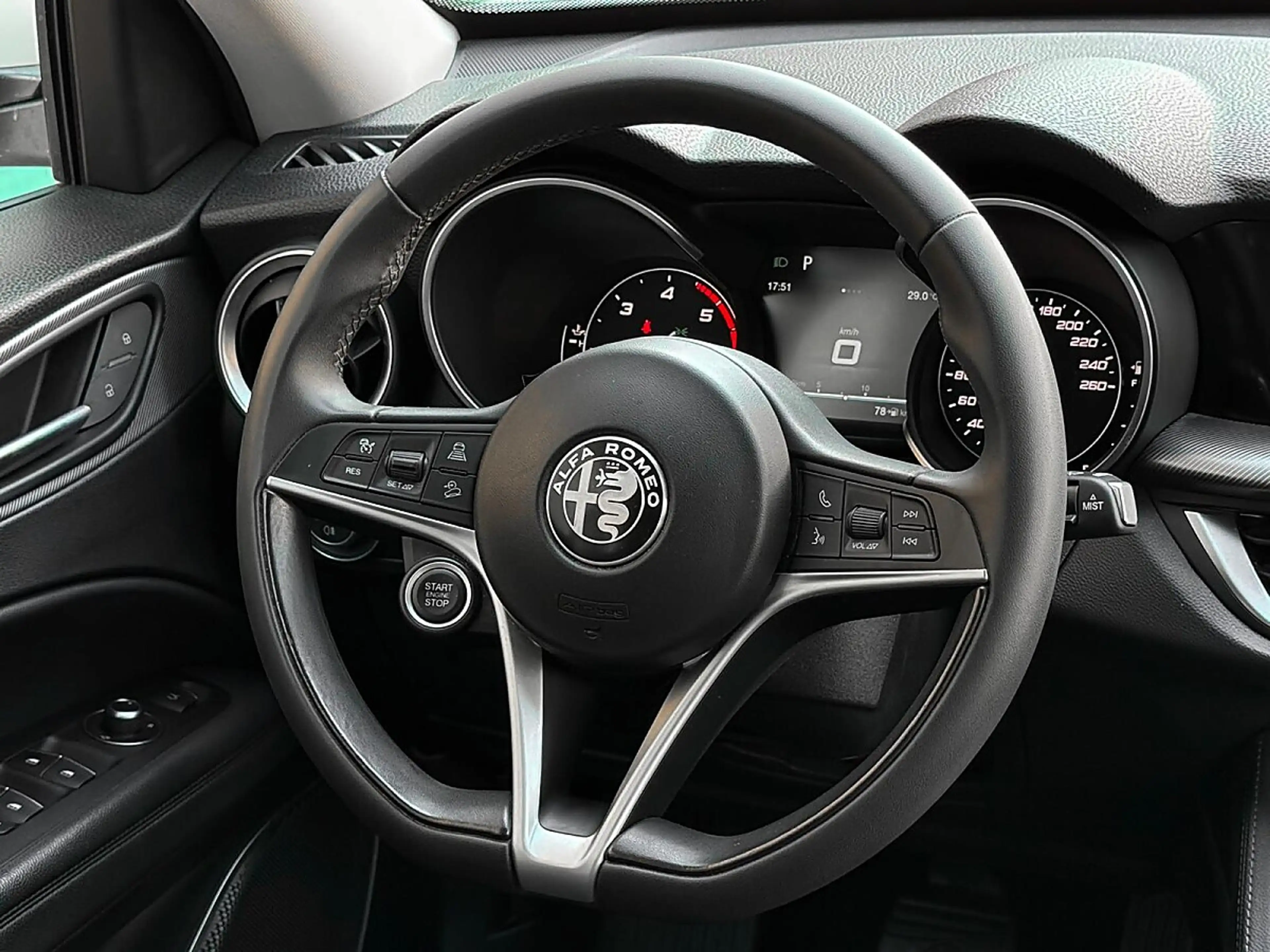 Alfa Romeo Stelvio Super 2,2 ATX AWD | PICKERL BIS 05/2027 | — photo 11