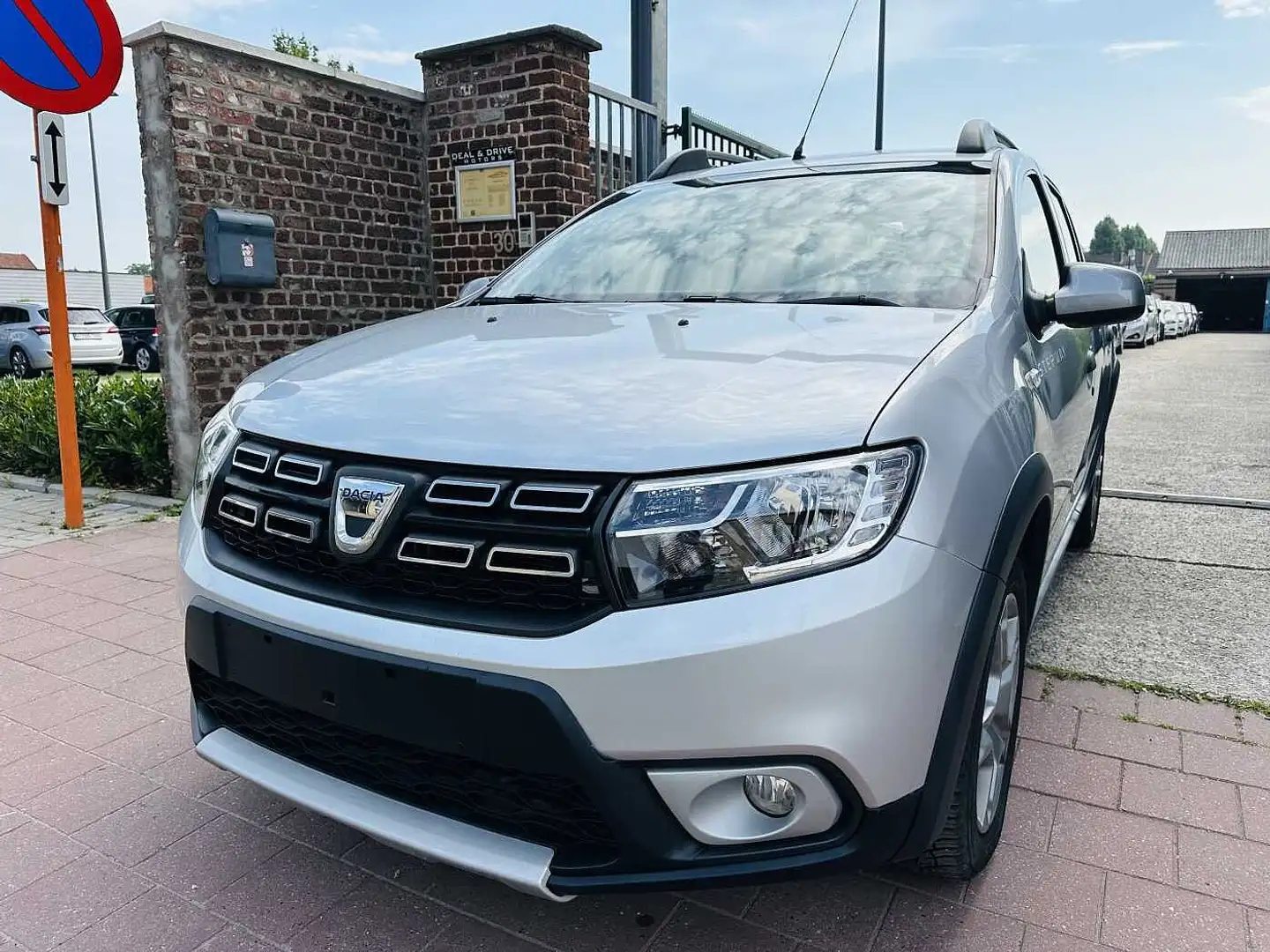 Dacia Sandero STEPWAY 0.9 TCE MET 91DKM EDITION STEPWAY Grijs - 1