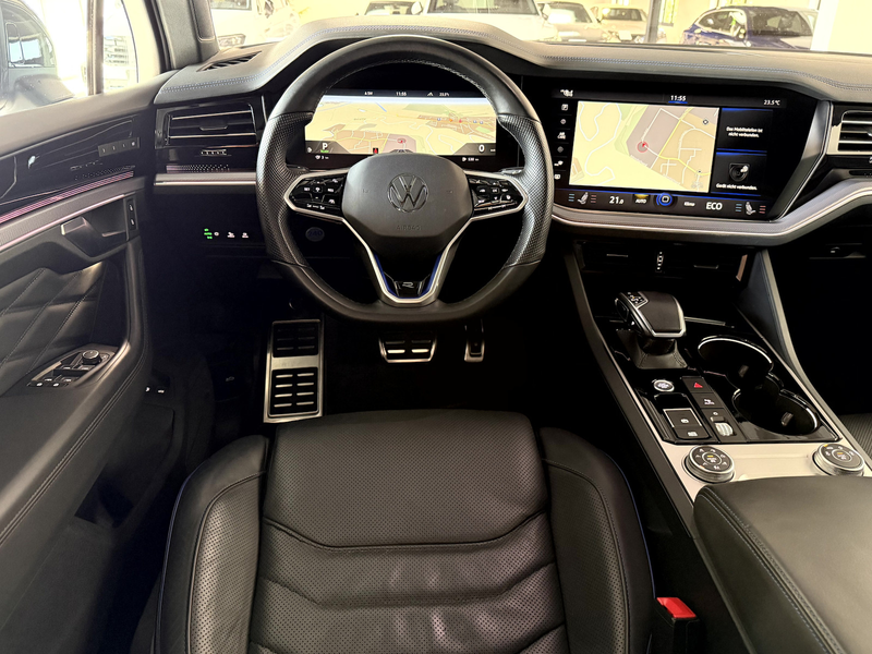 Volkswagen Touareg R 3.0TSI*BlackStyle*Pano*AHK*HUD*IQ* — photo 12